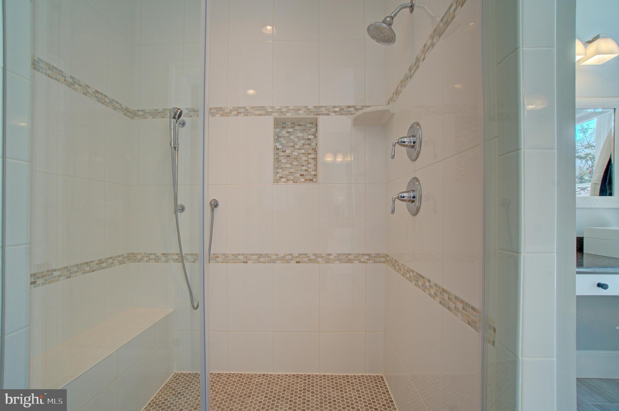 LEE HEIGHTS - Residential