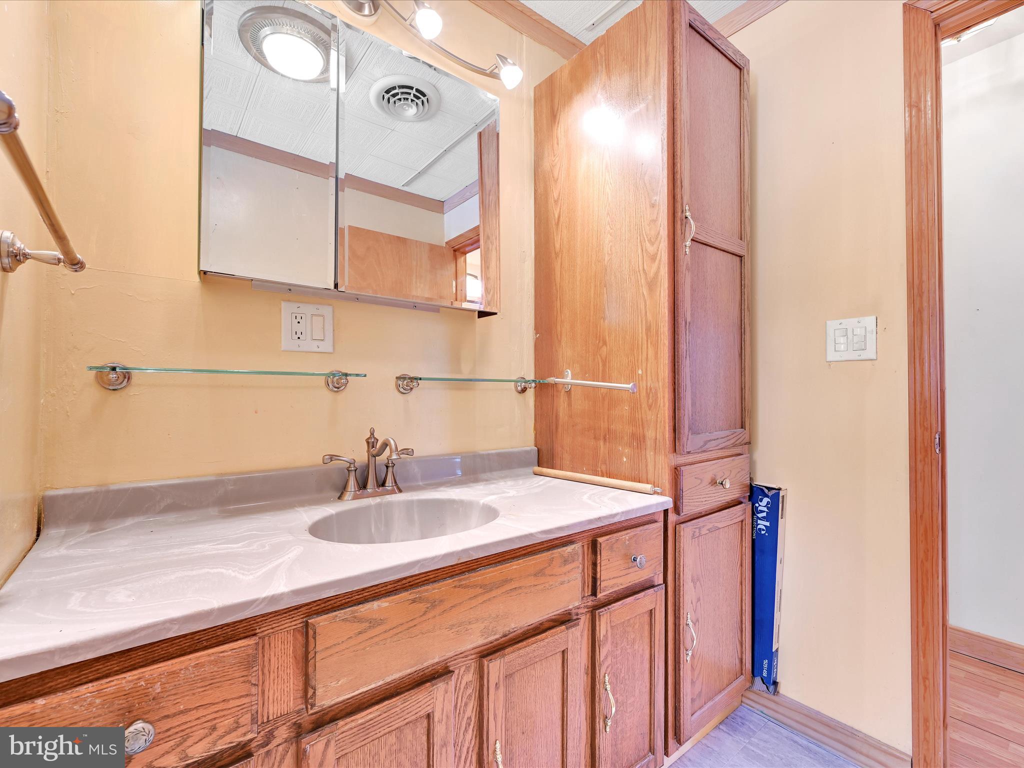 OAK GROVE - Residential