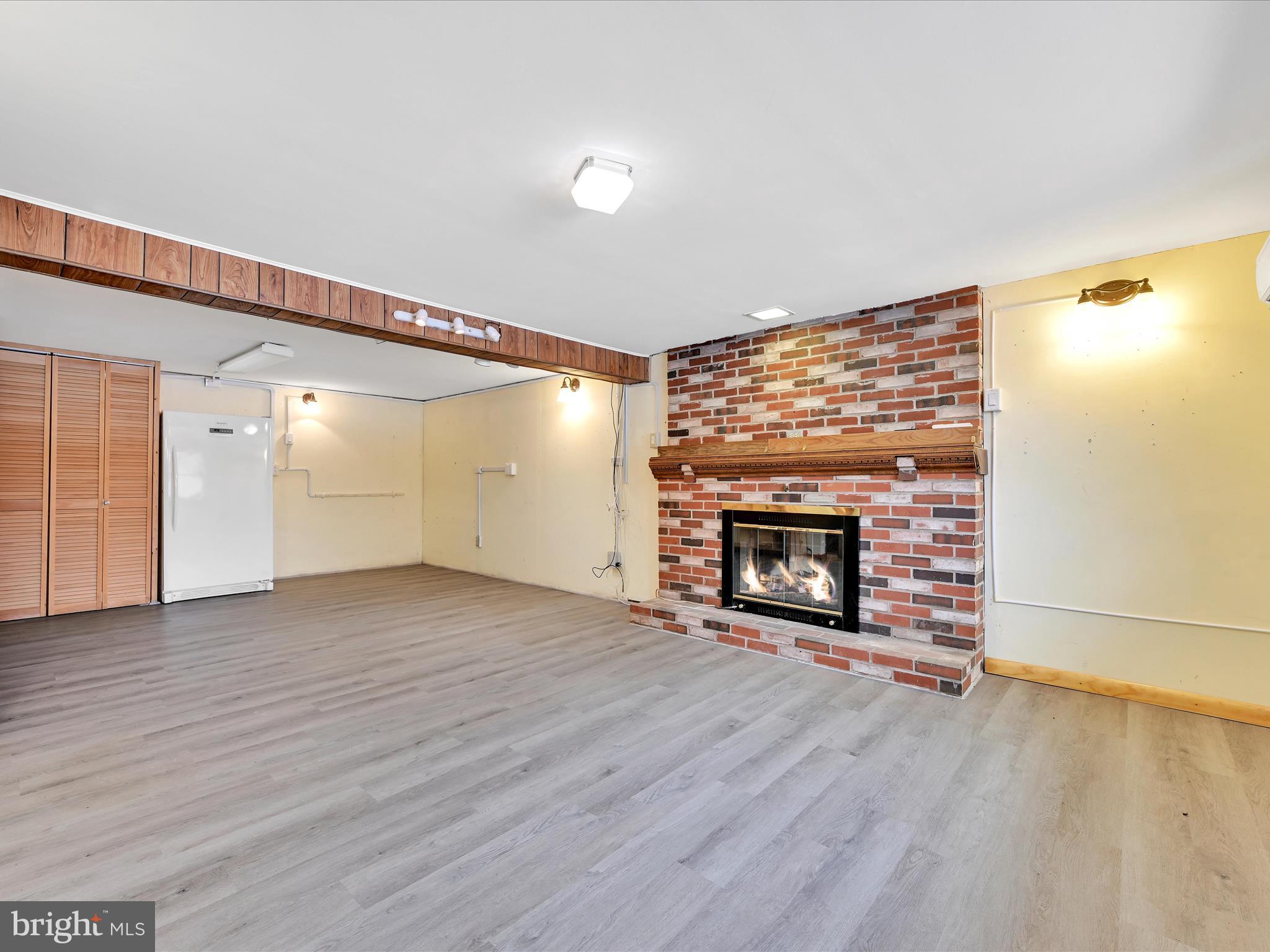 OAK GROVE - Residential