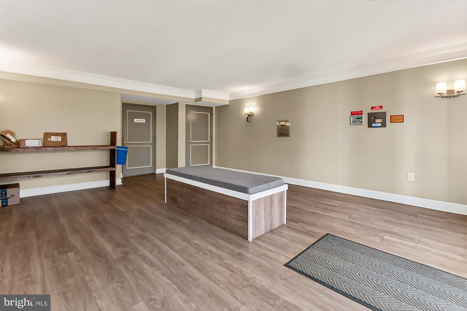 COLONIES AT MCLEAN - Residential