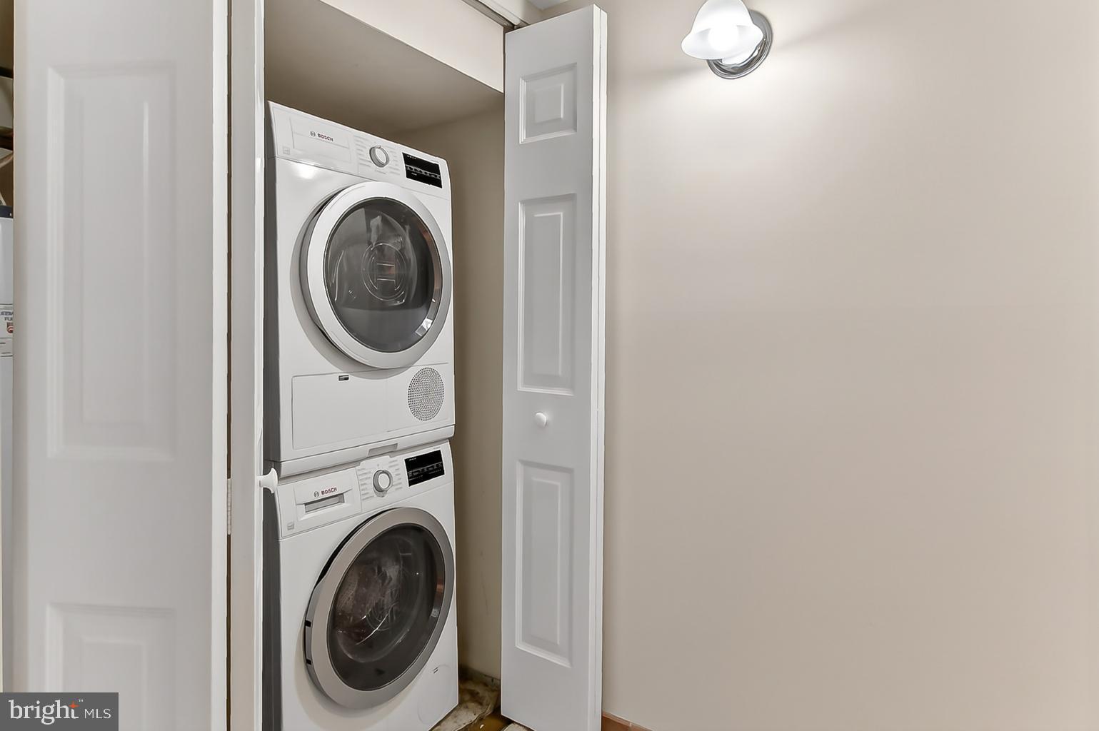 COLONIES AT MCLEAN - Residential