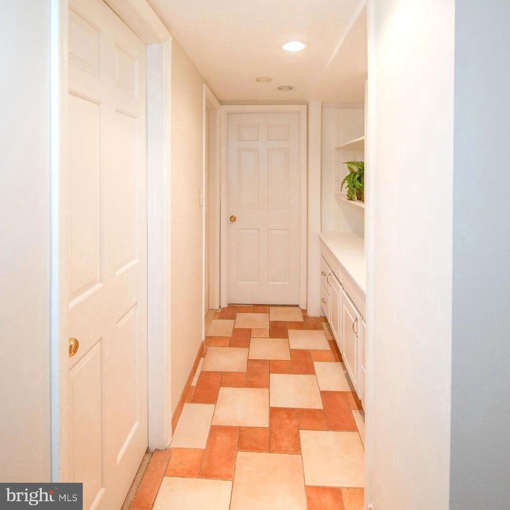 COLONIES AT MCLEAN - Residential