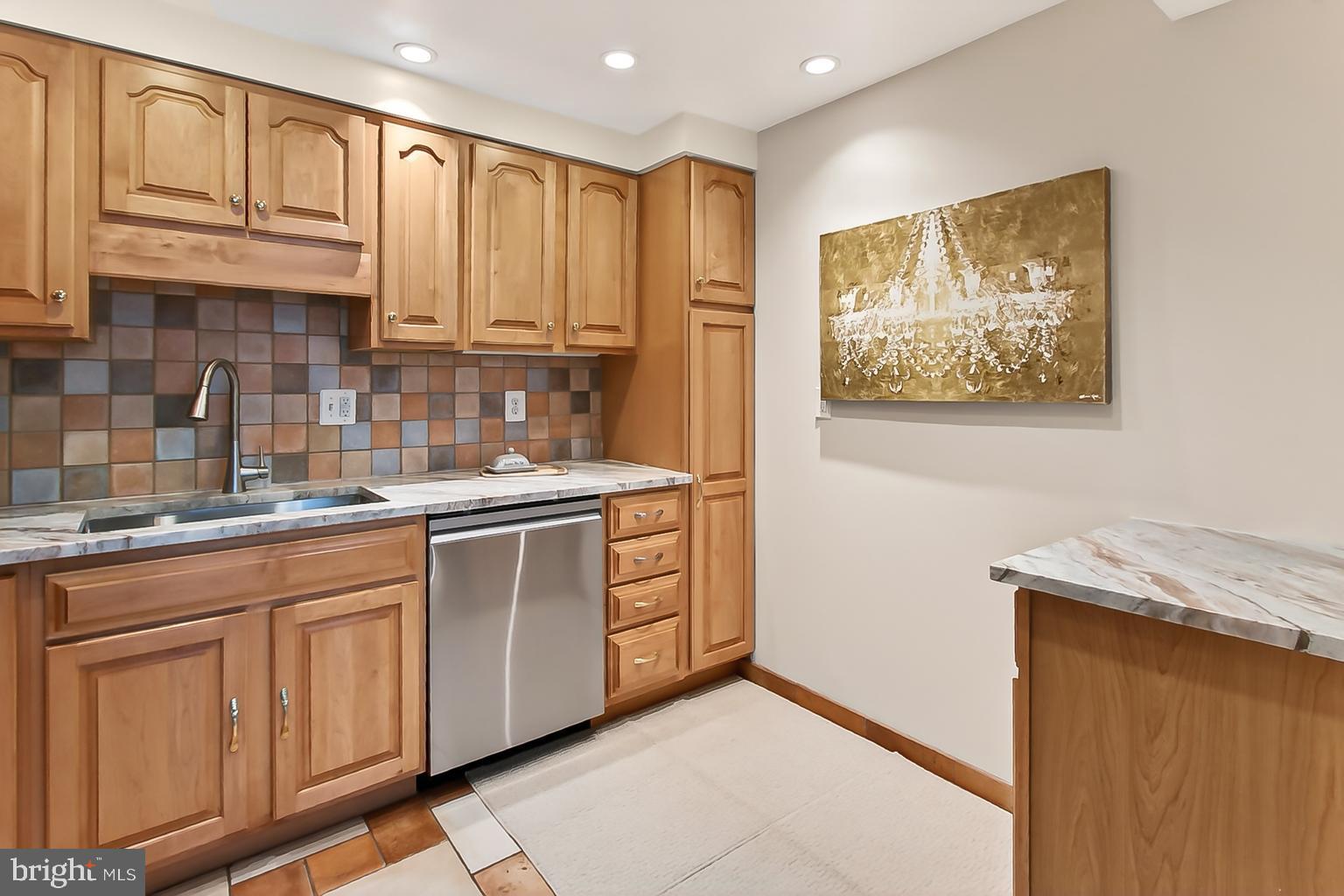 COLONIES AT MCLEAN - Residential