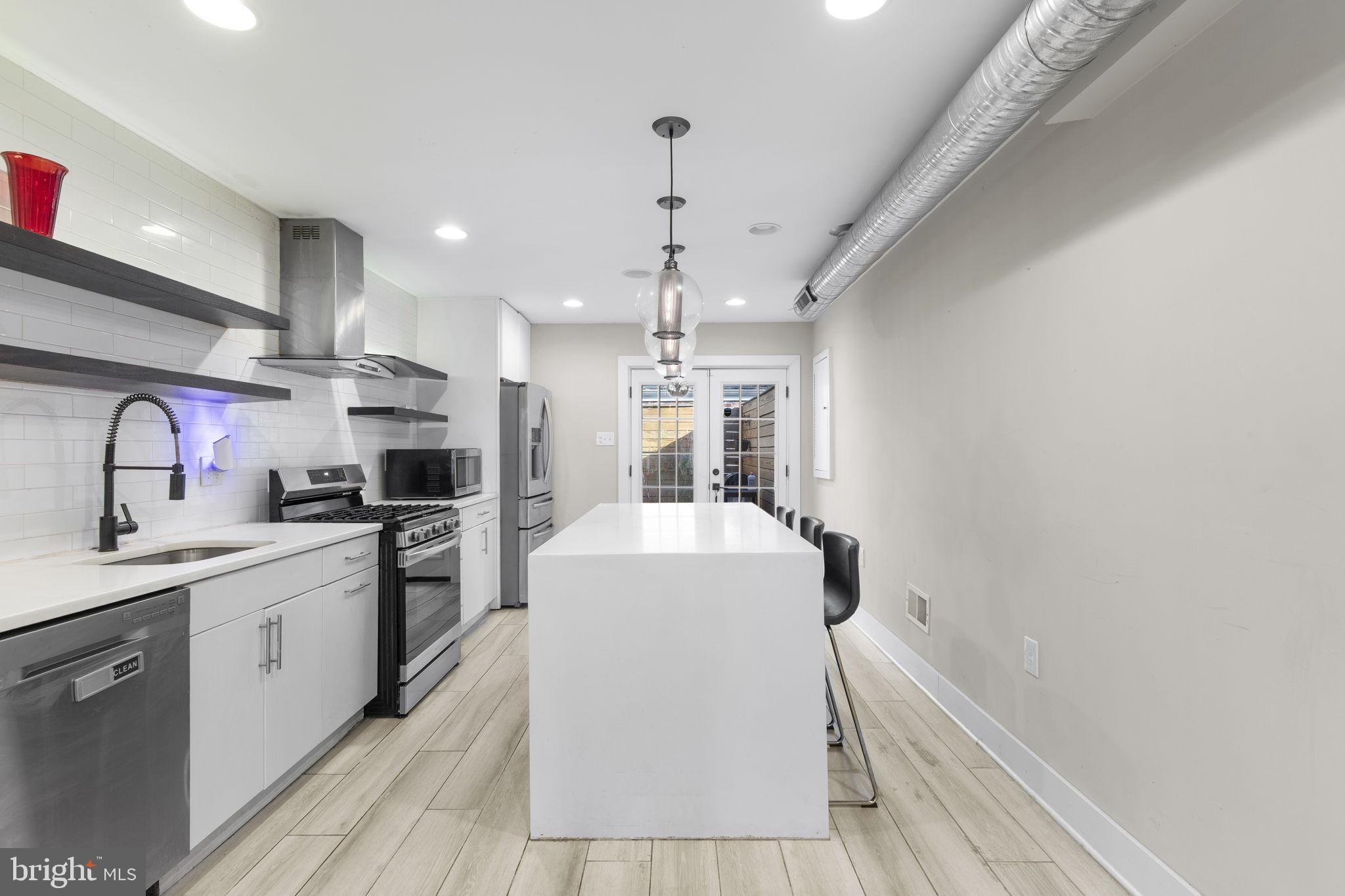 311 S WASHINGTON STREET