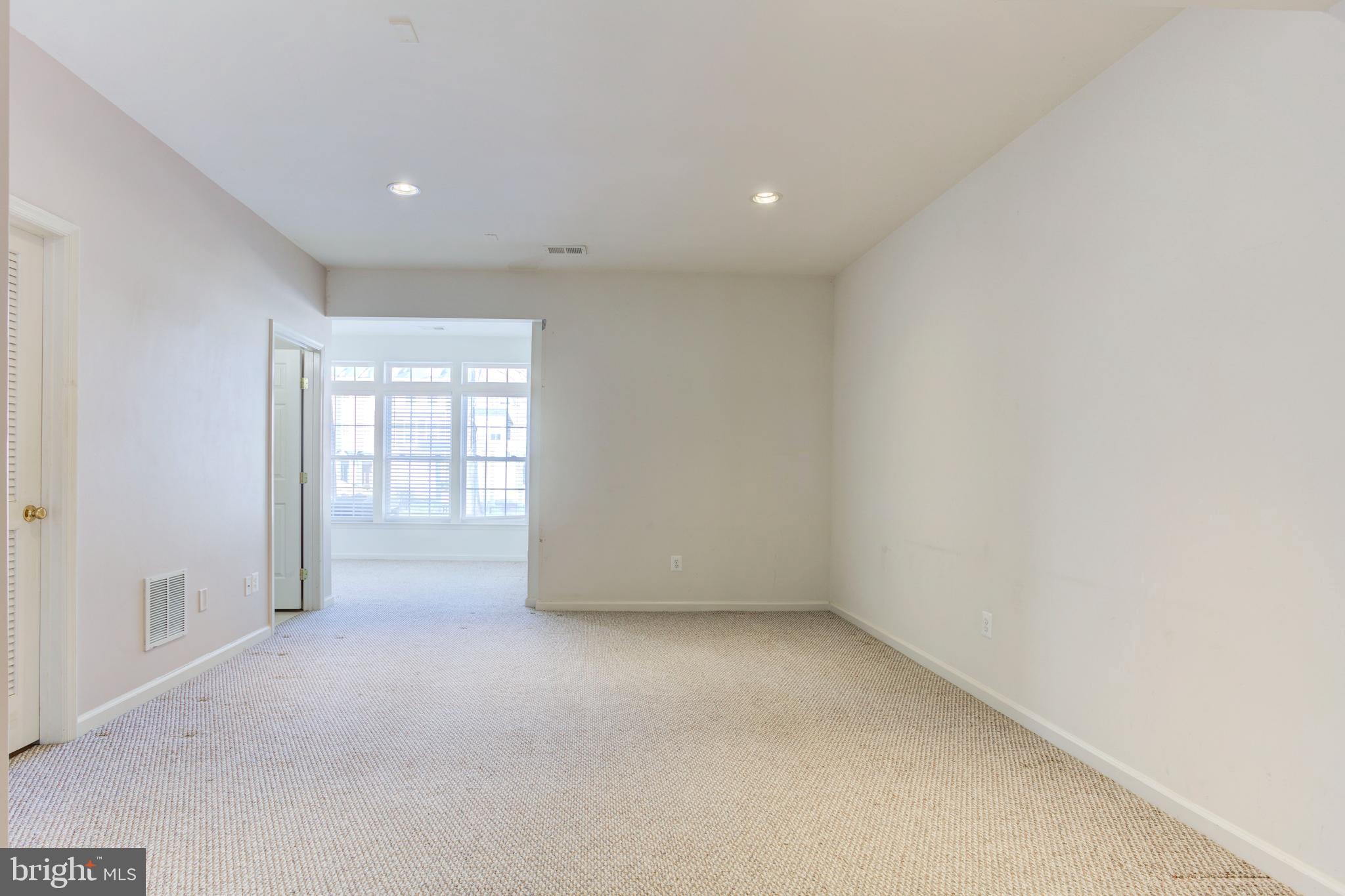 SKYVIEW PARK - Residential Lease