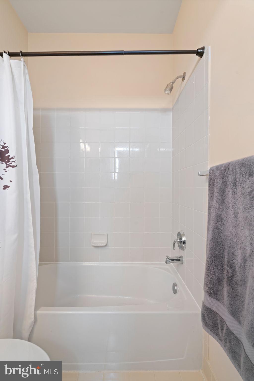 BRAMBLETON TOWN CTR RESI - Residential