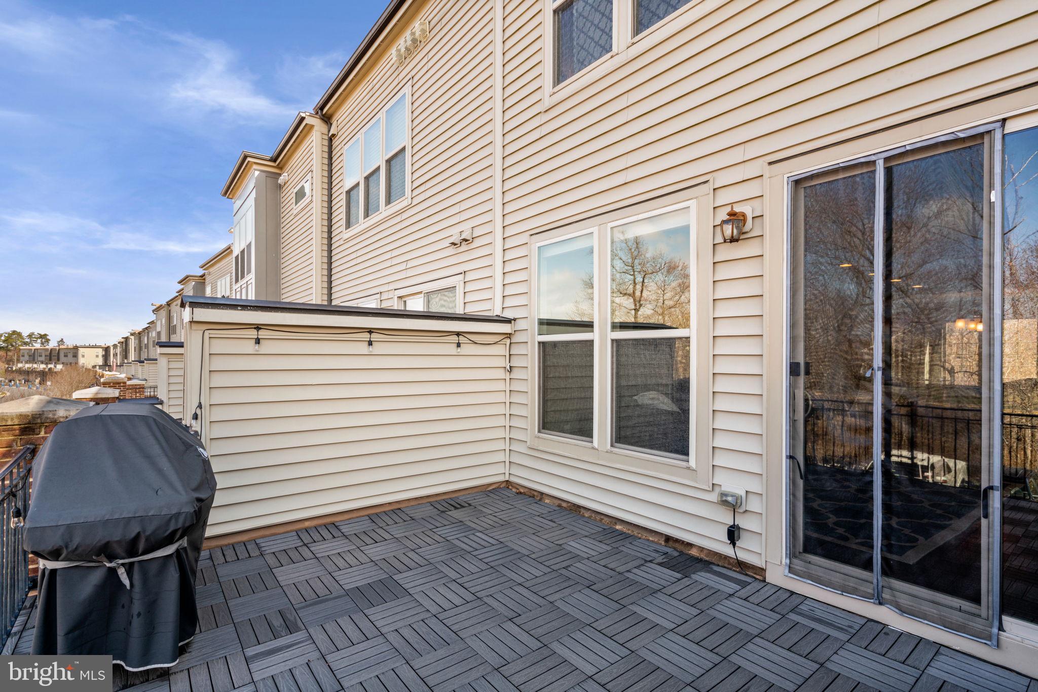 BRAMBLETON TOWN CTR RESI - Residential