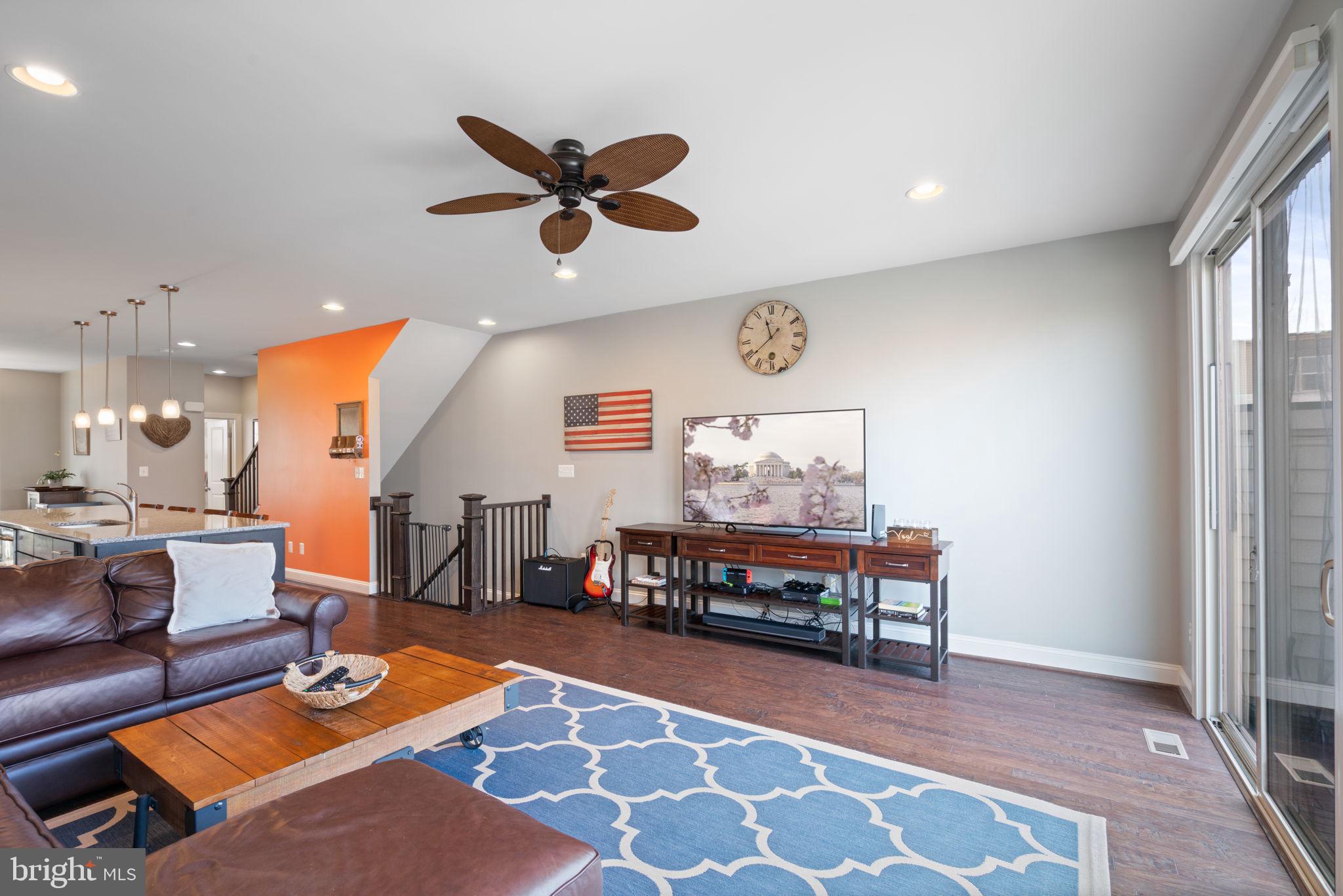 BRAMBLETON TOWN CTR RESI - Residential