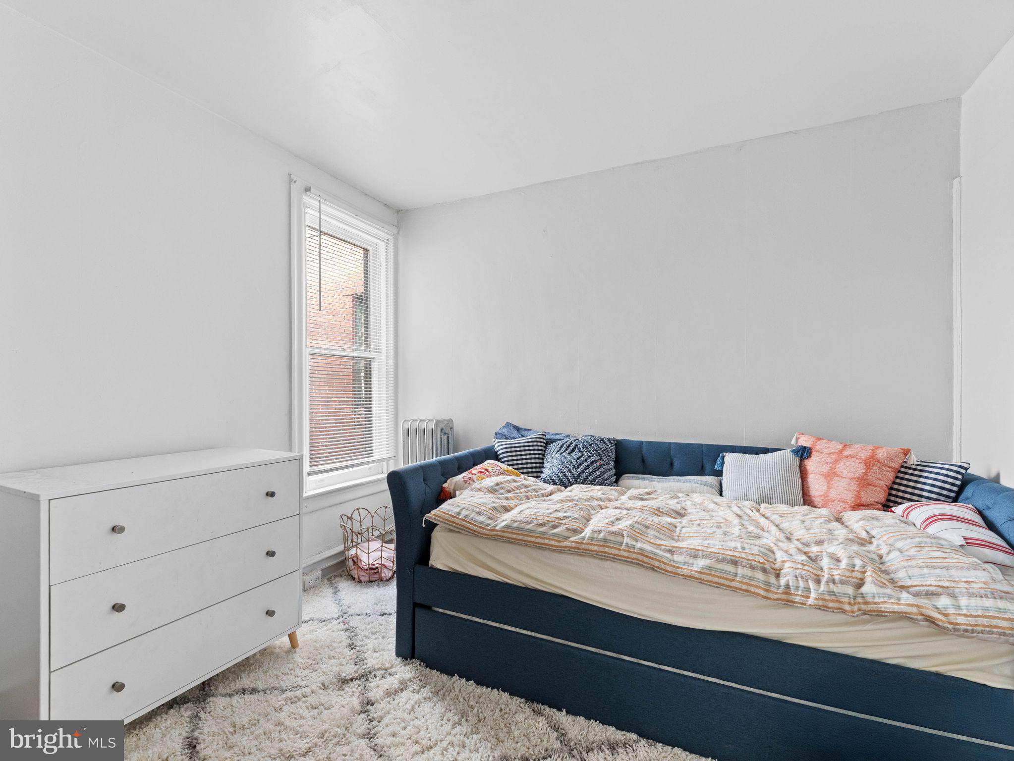 LAWNCREST - Residential