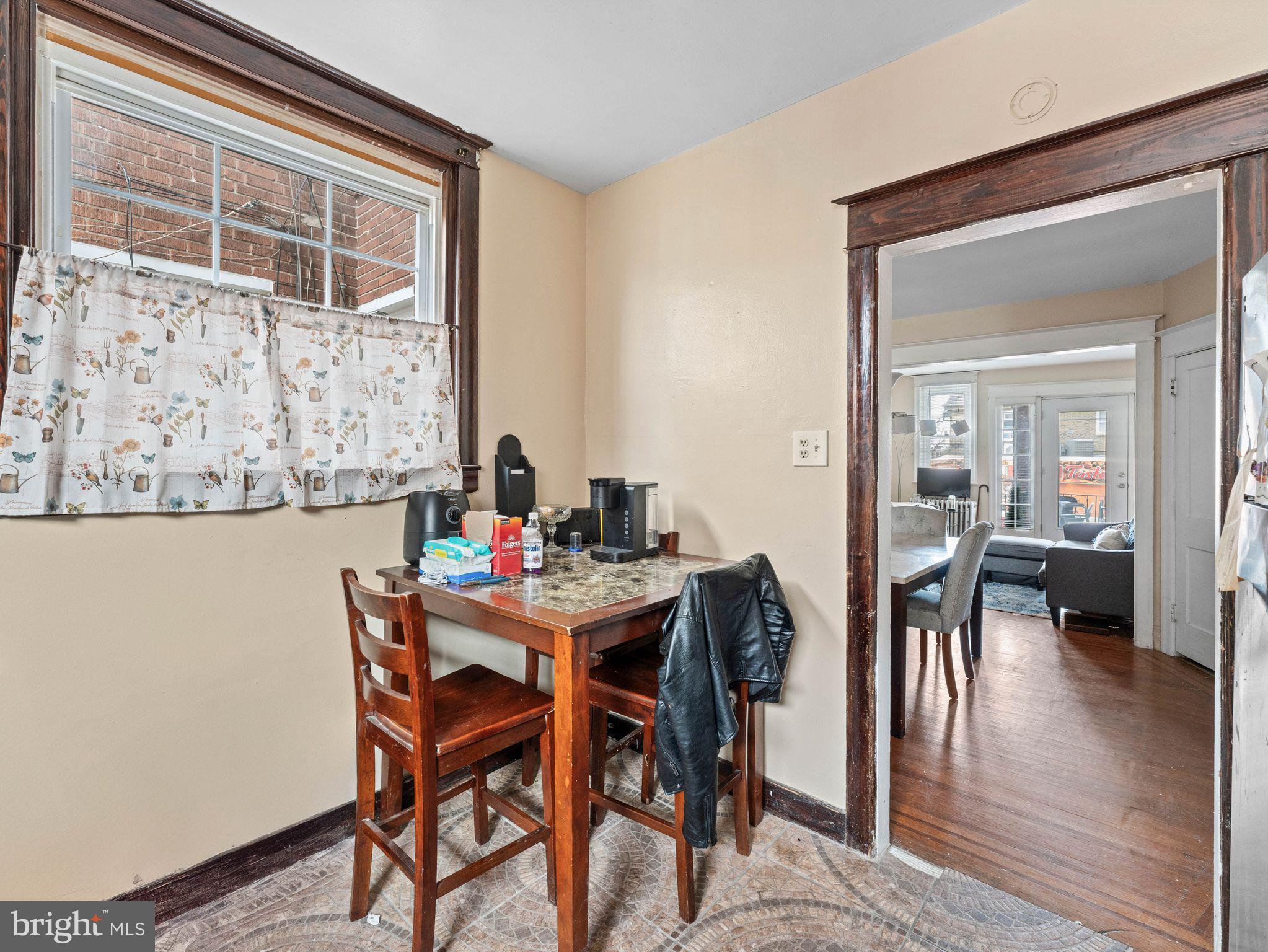 LAWNCREST - Residential