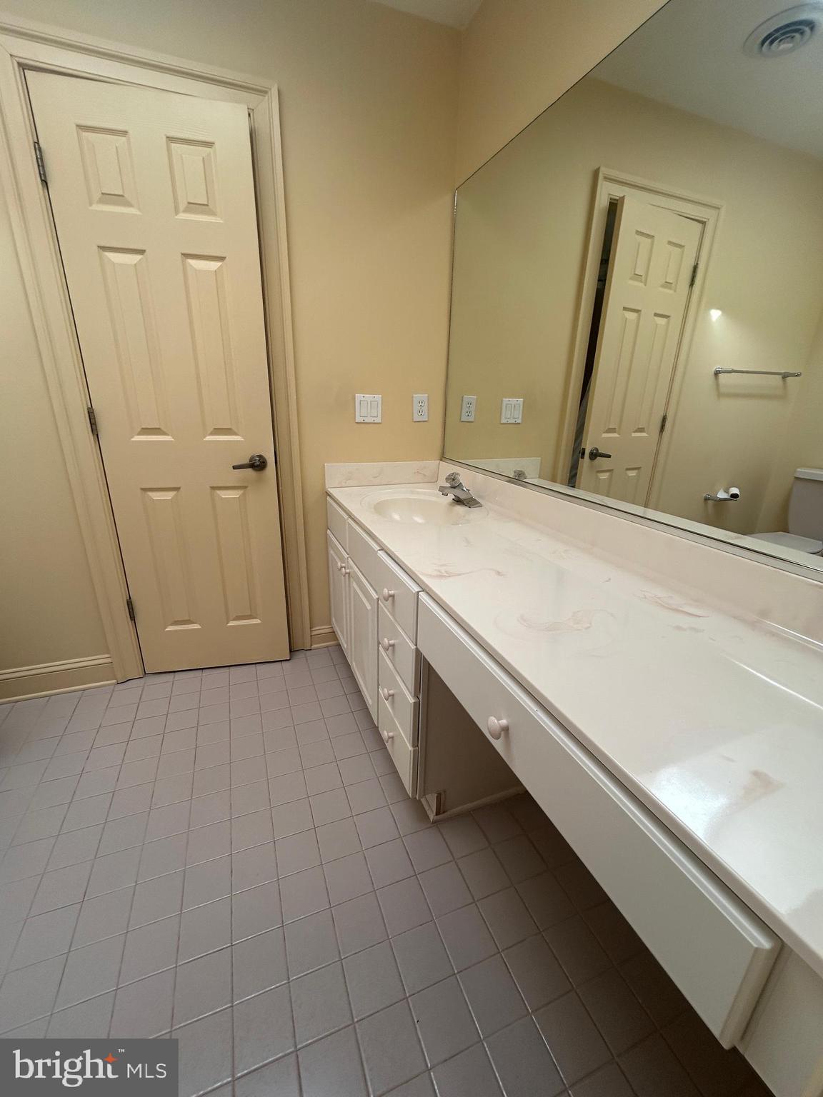 FAWN LAKE - Residential Lease