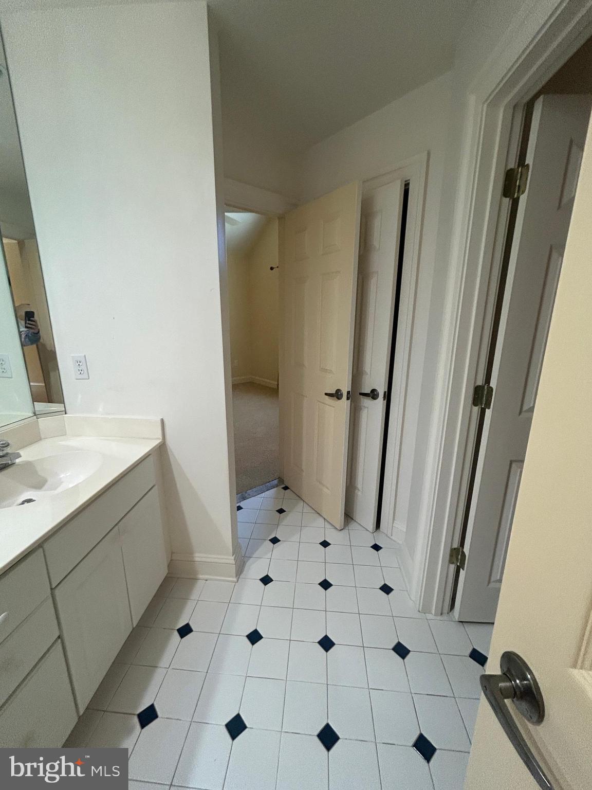 FAWN LAKE - Residential Lease