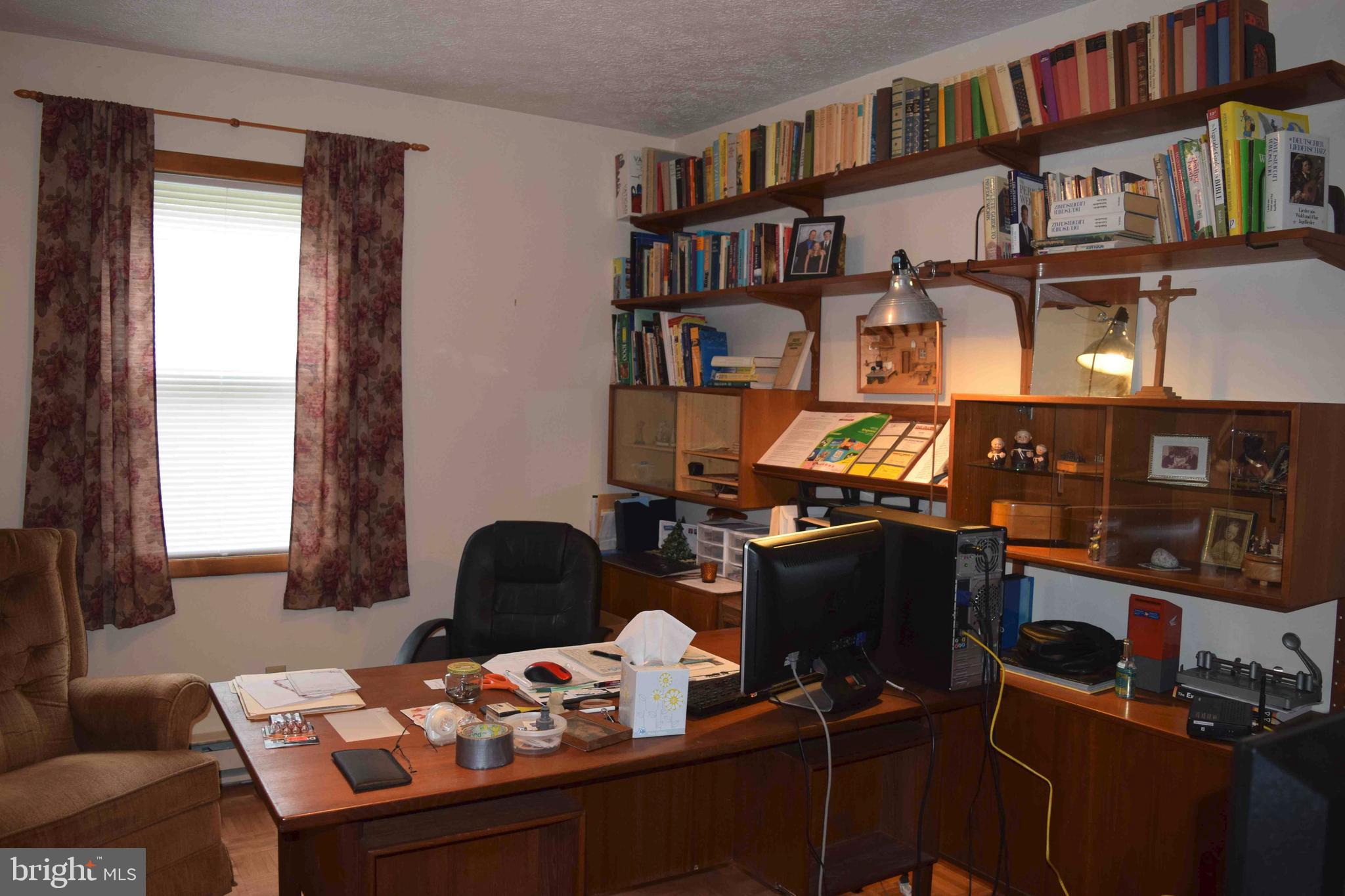 MOUNTAIN LAKE PARK - Residential