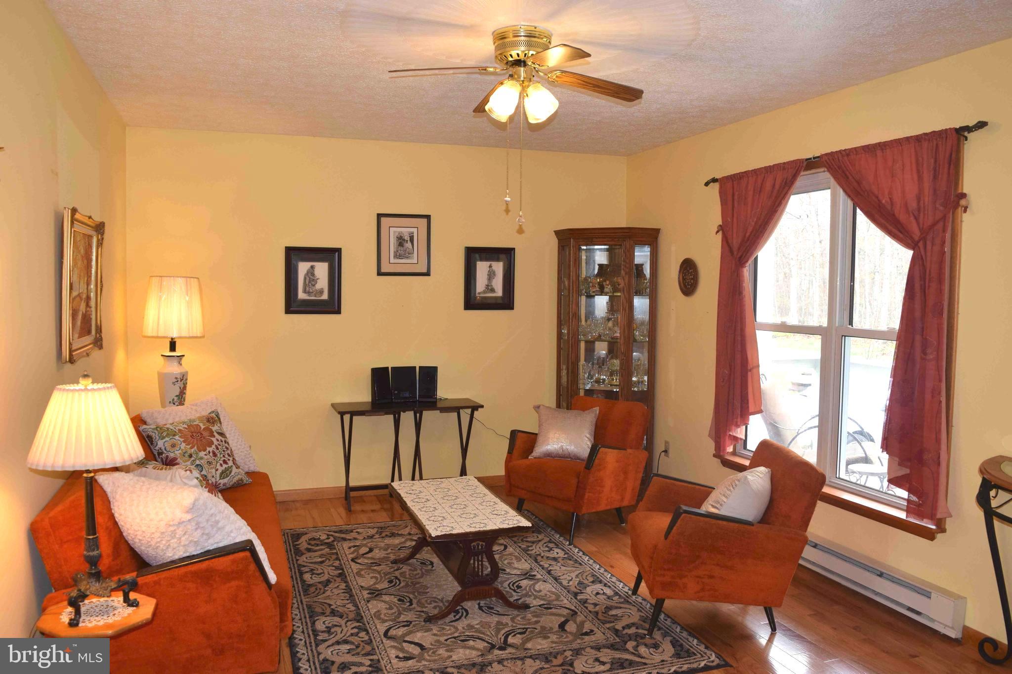 MOUNTAIN LAKE PARK - Residential