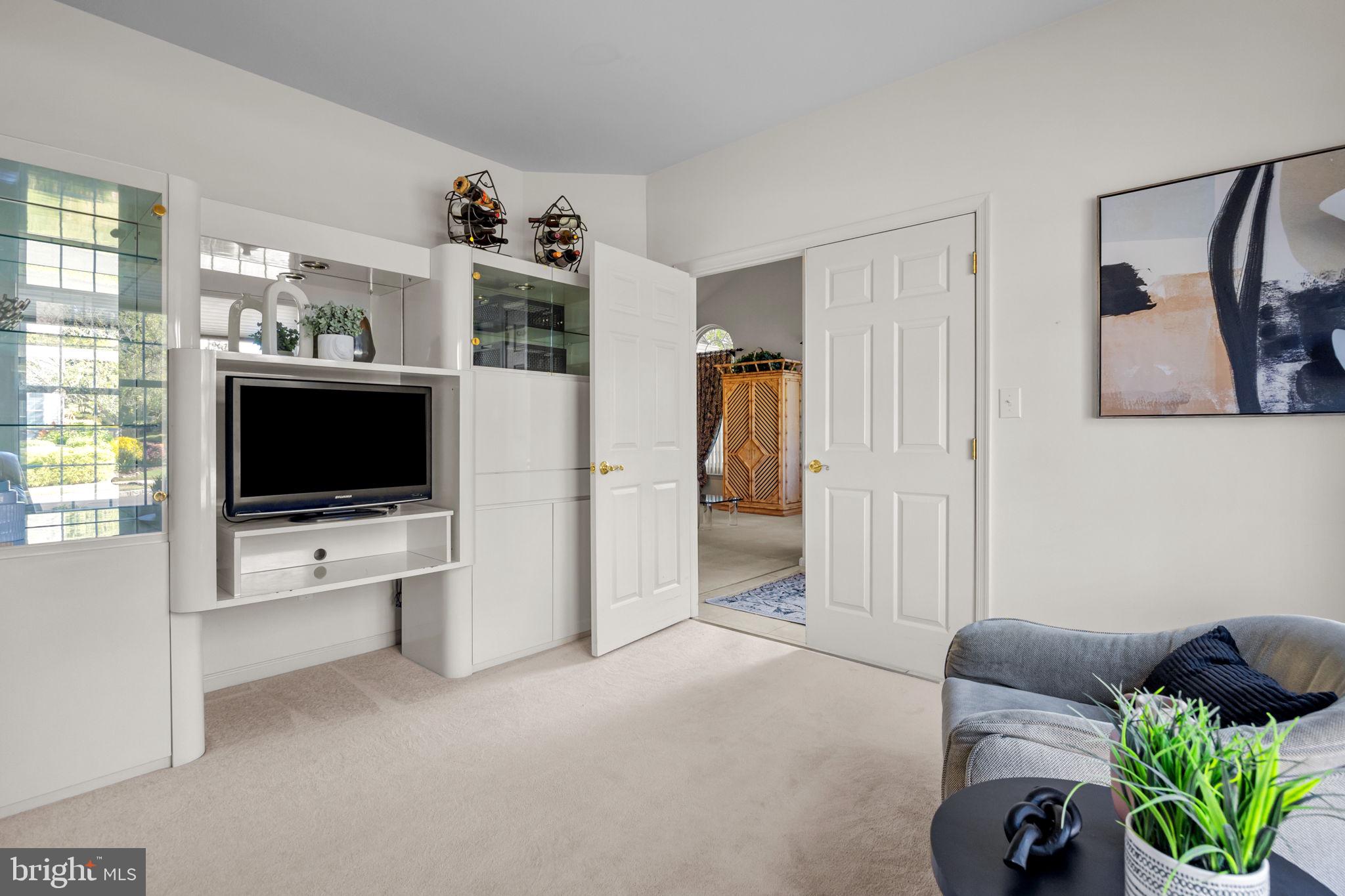 FLOWERS MILL - Residential