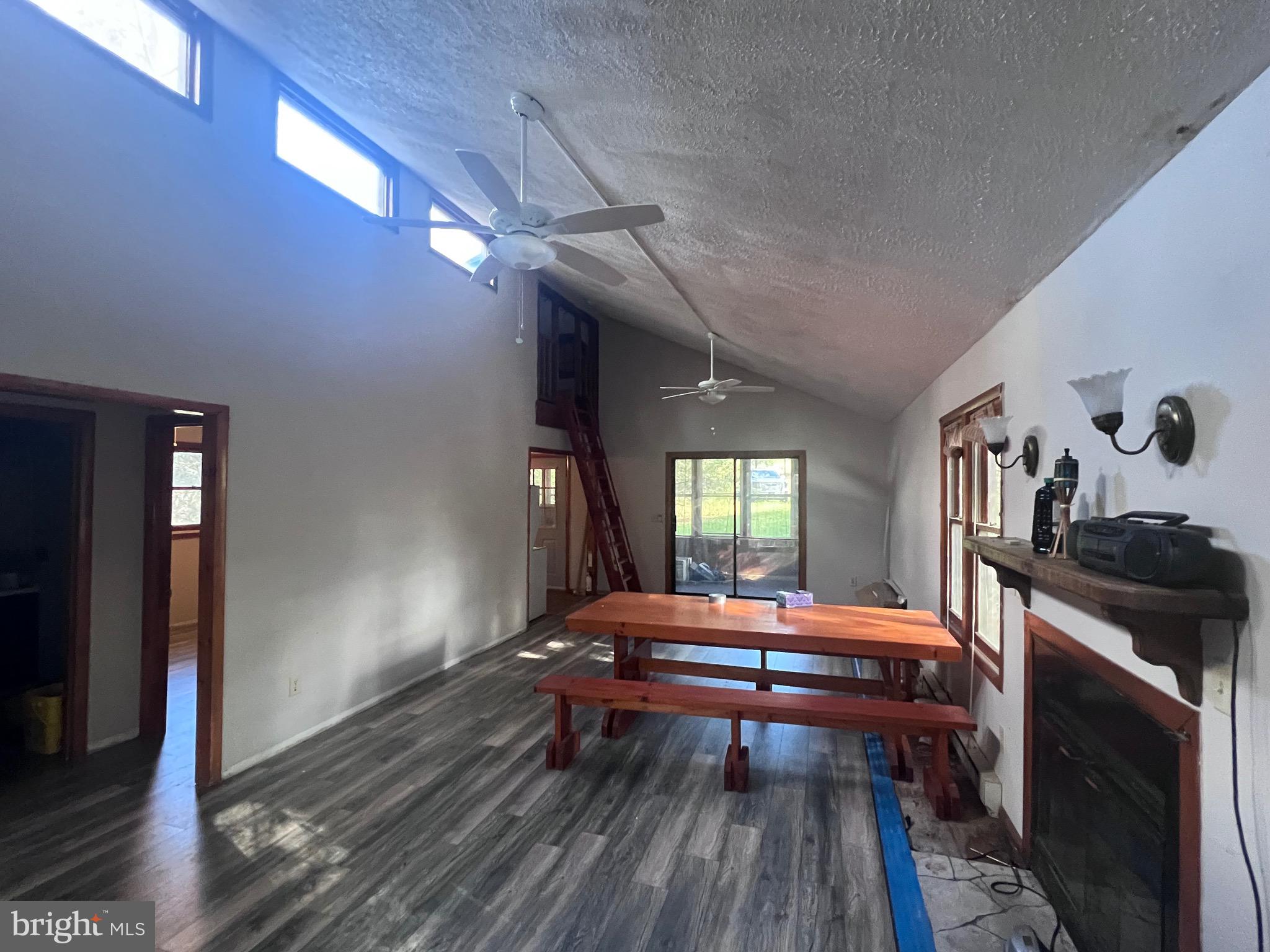 SLEEPY CREEK ORCHARD - Residential