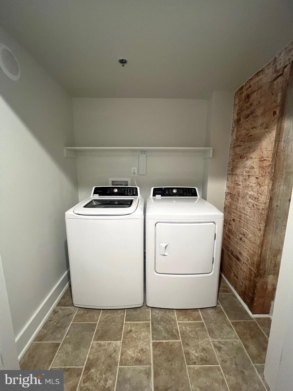 DOWNTOWN FREDERICKSBURG - Residential Lease