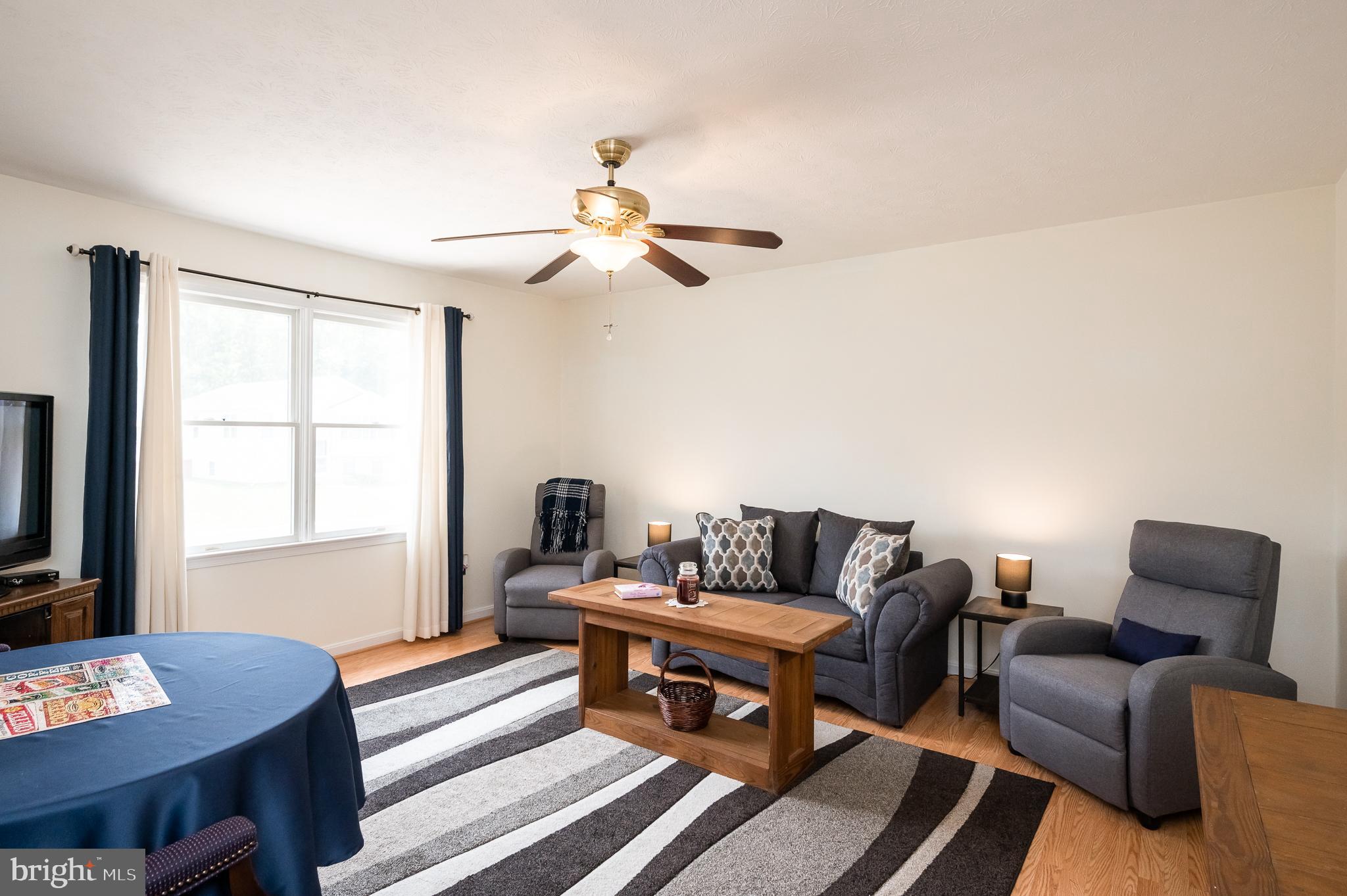 HARBOUR OAKS - Residential