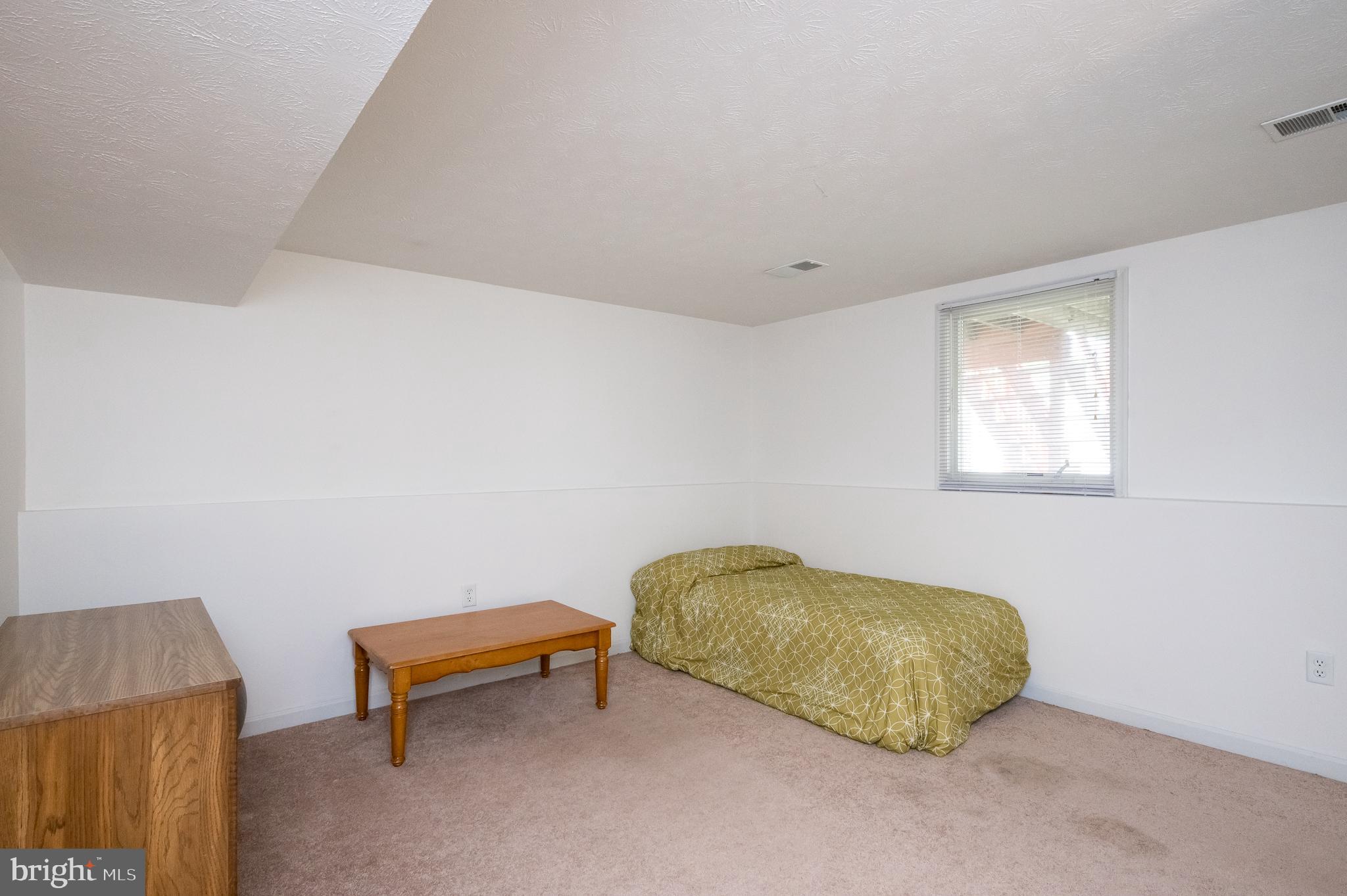 HARBOUR OAKS - Residential