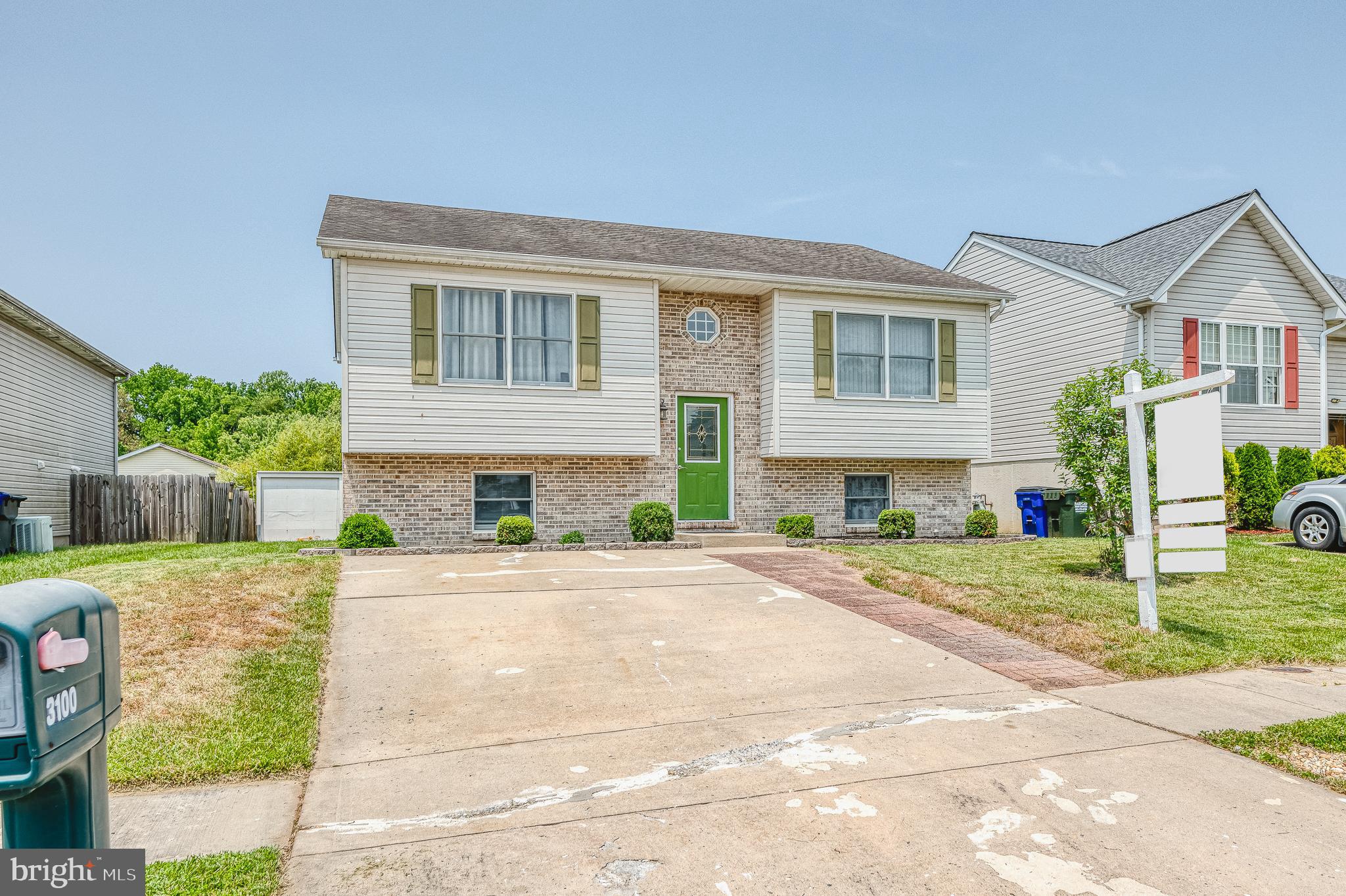 HARBOUR OAKS - Residential