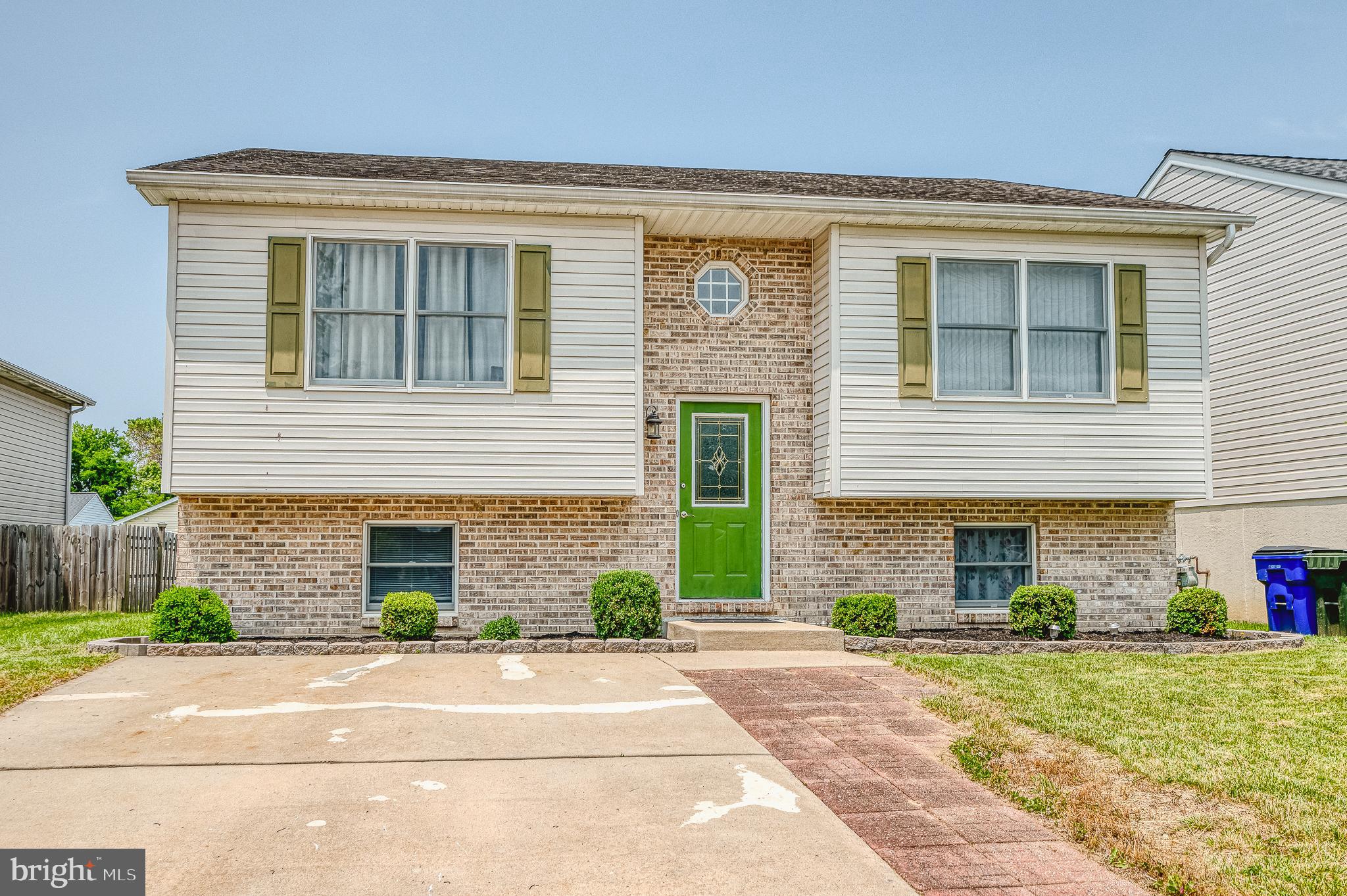 HARBOUR OAKS - Residential