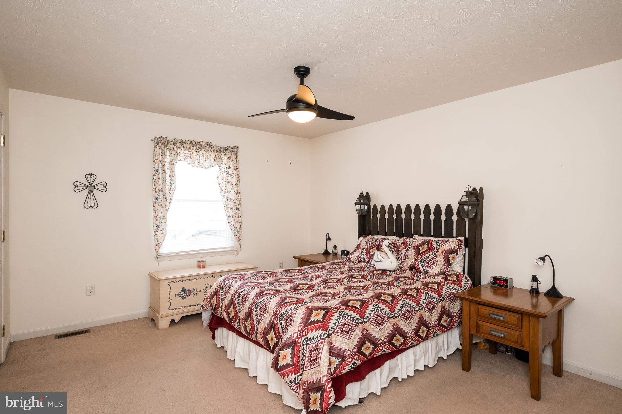 HARBOUR OAKS - Residential