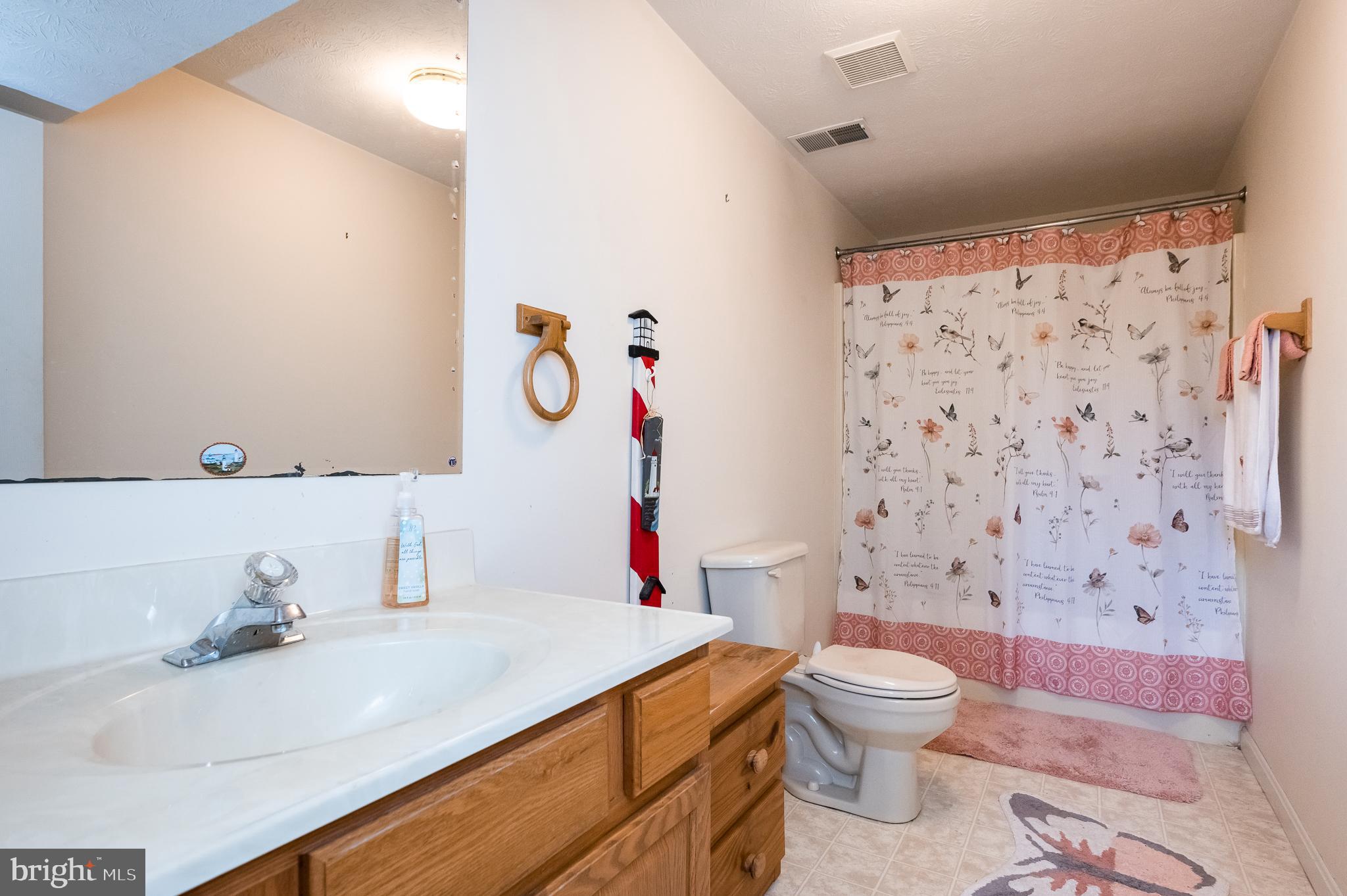 HARBOUR OAKS - Residential