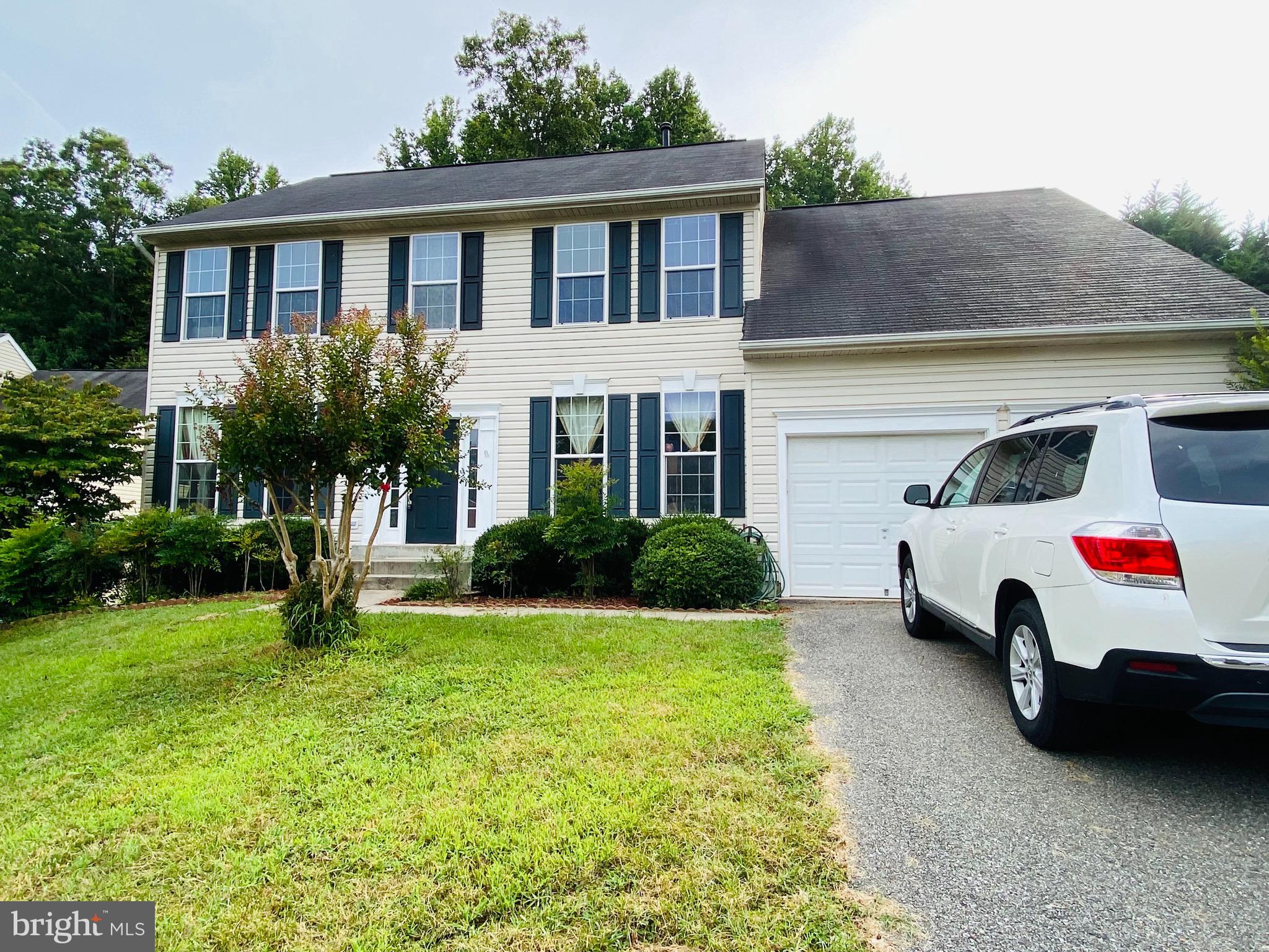 COLLINGTON - Residential Lease