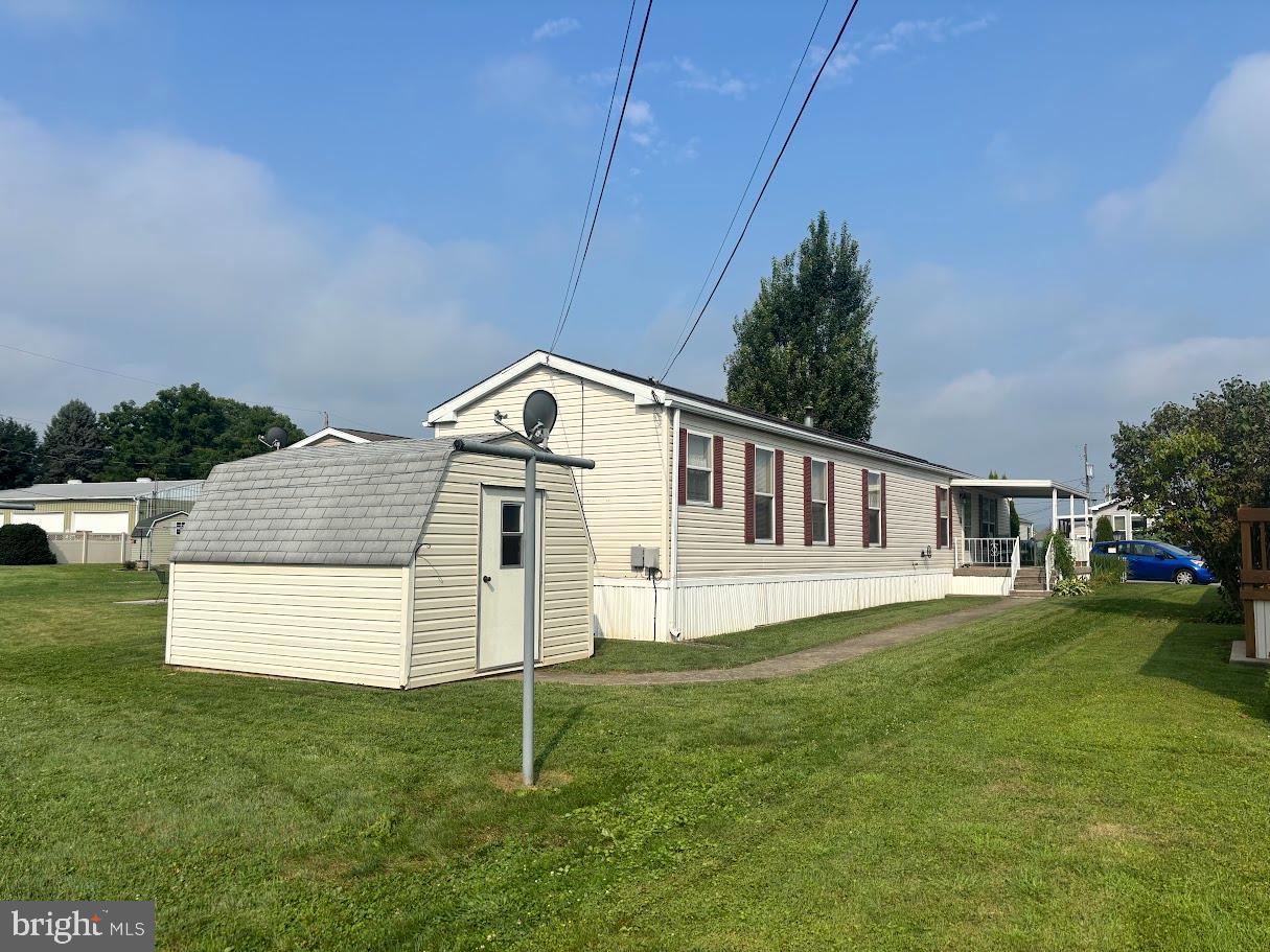 70 SNYDER LANE 17