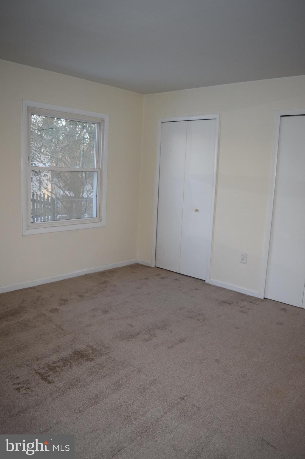 FOUR SEASONS ESTATES - Residential Lease