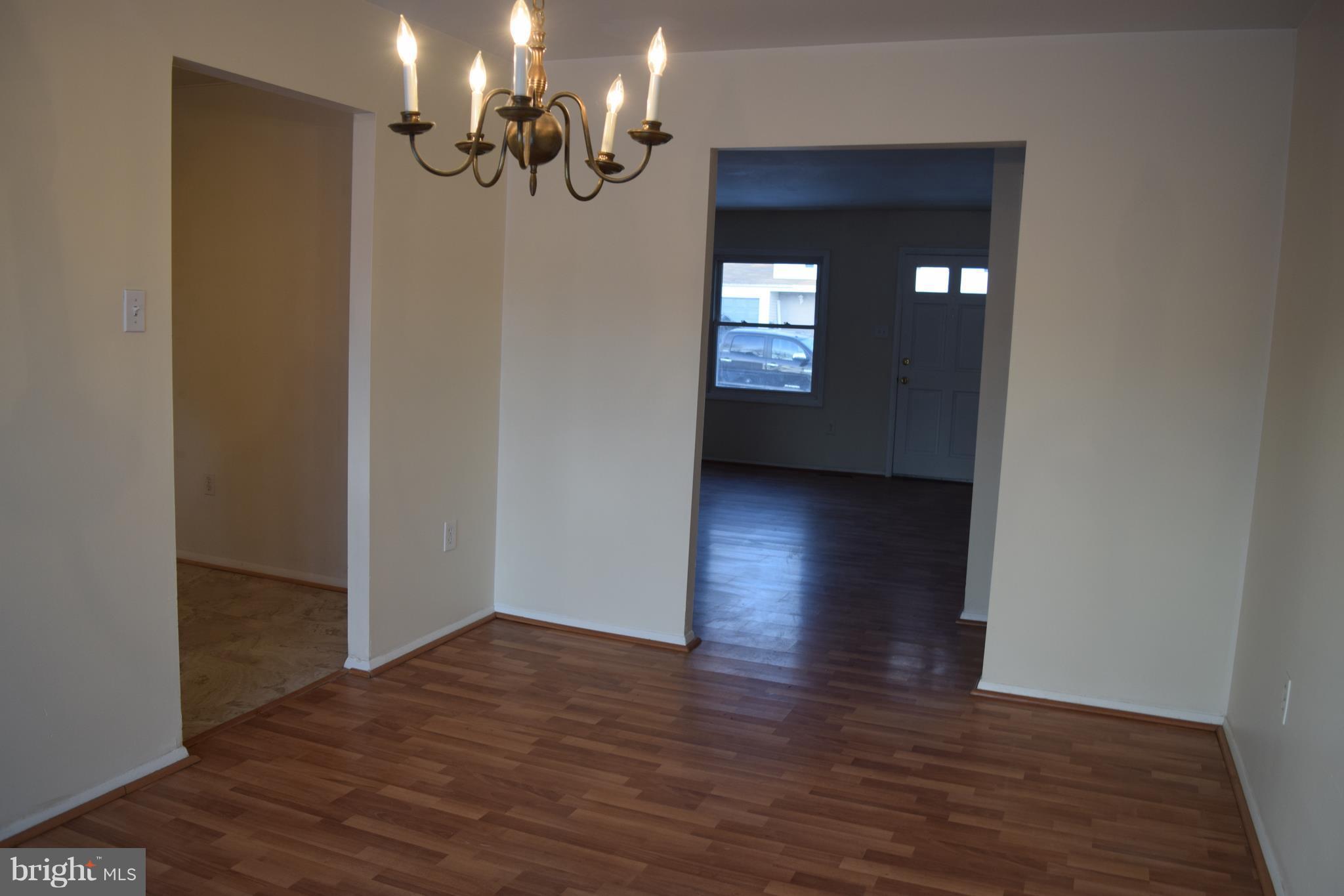 FOUR SEASONS ESTATES - Residential Lease