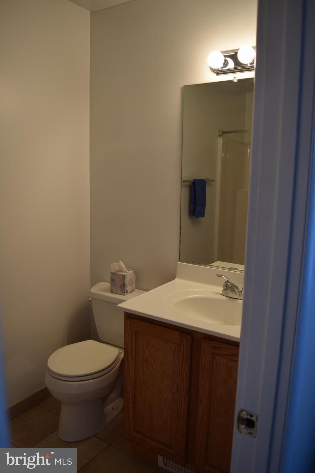 FOUR SEASONS ESTATES - Residential Lease