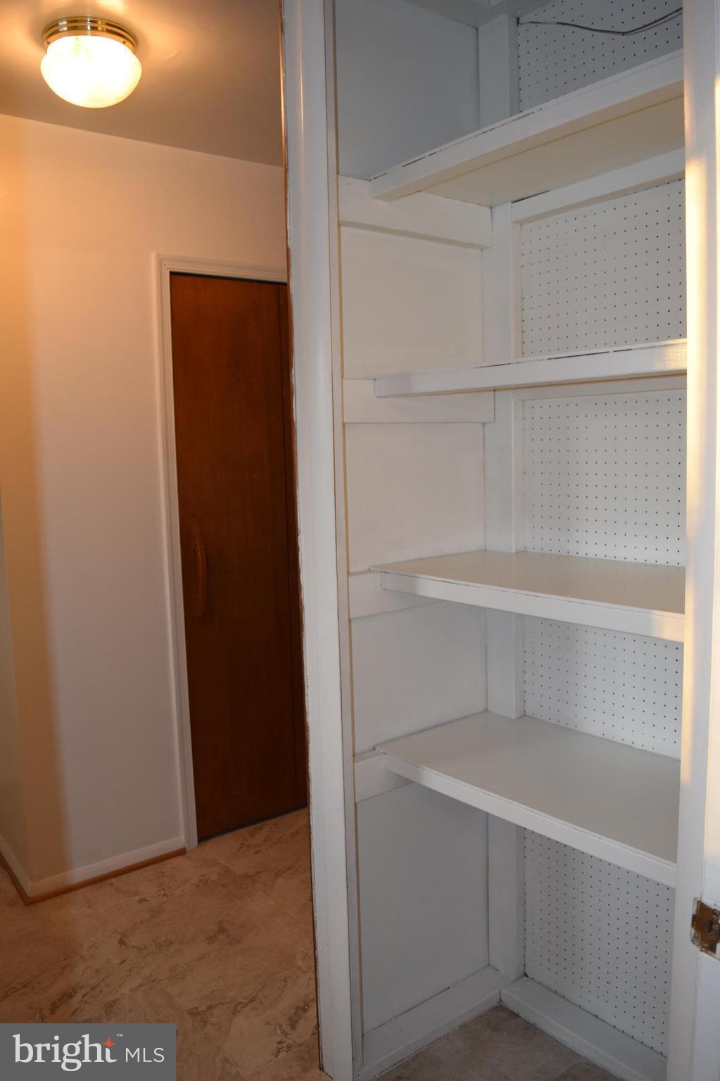 FOUR SEASONS ESTATES - Residential Lease