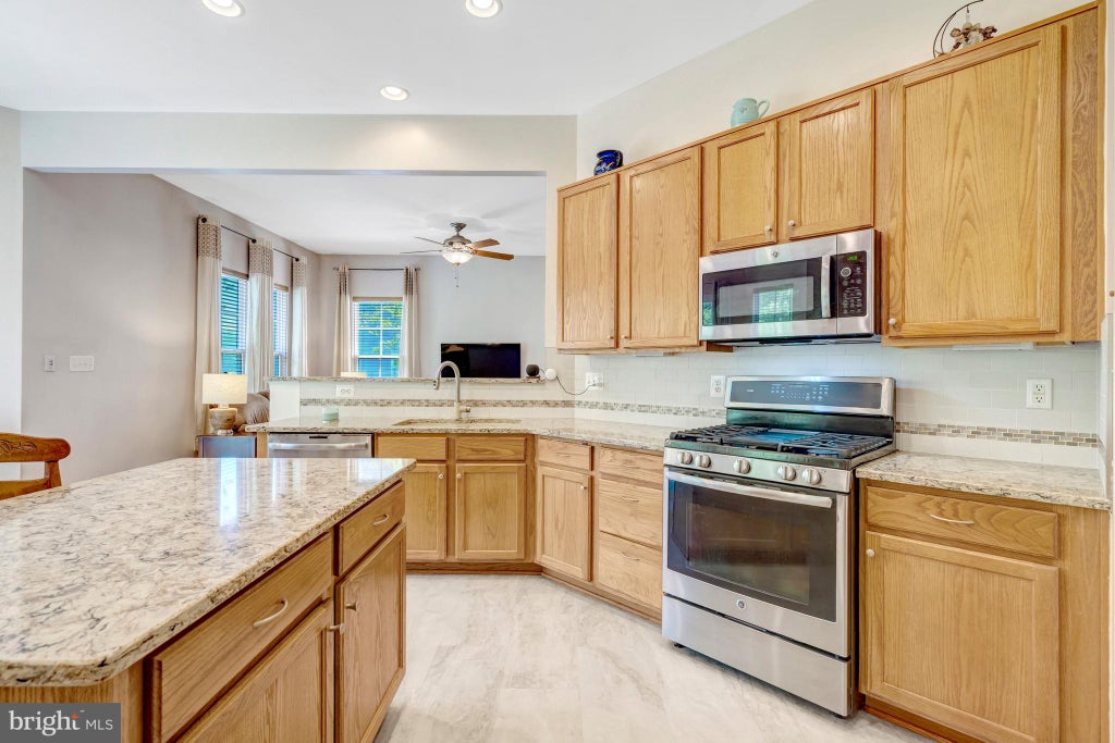 Photo of 13004 Thorpe Park Court, BRISTOW, VA 20136 (MLS # VAPW2119106)