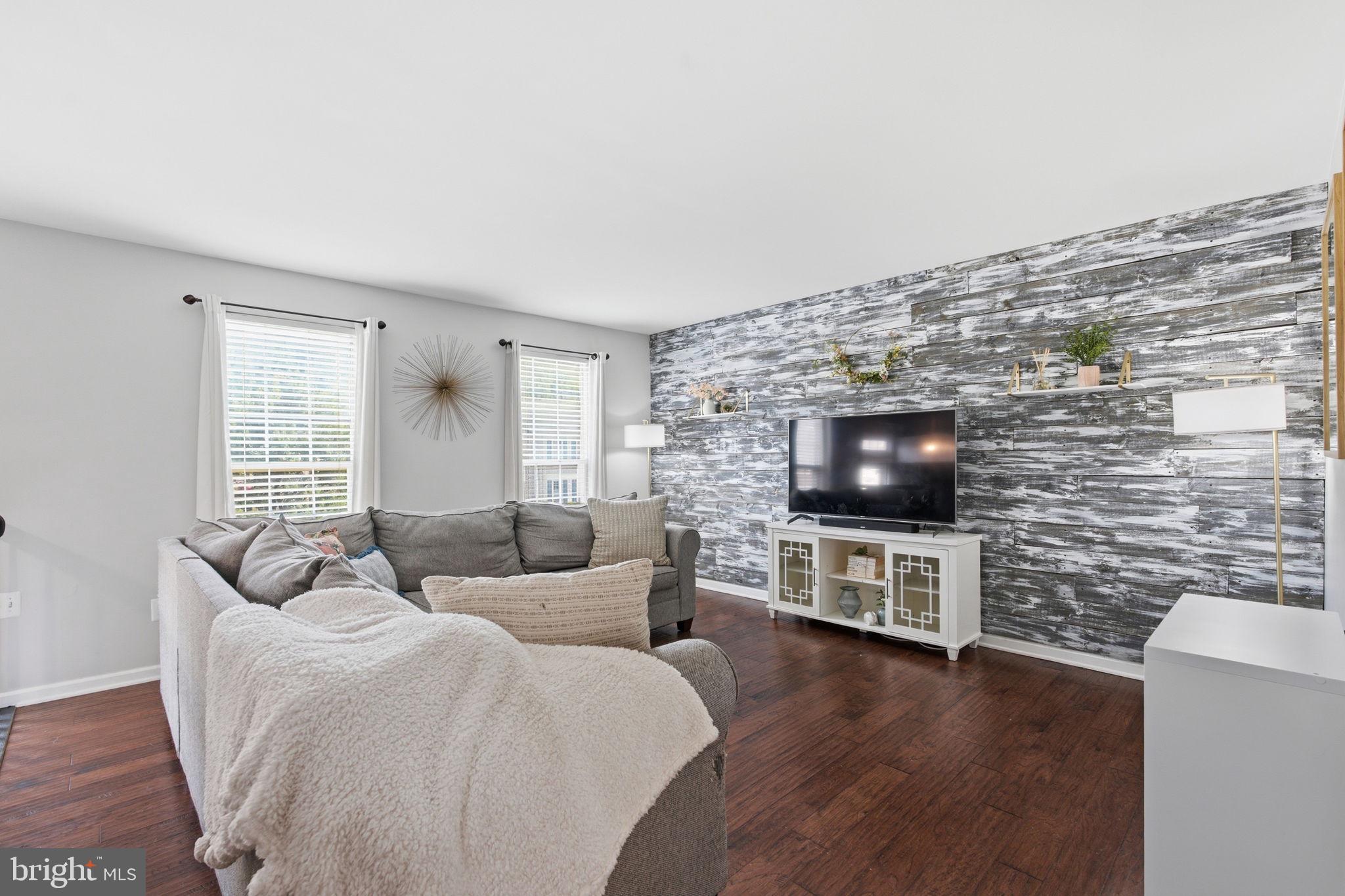 43455 POSTRAIL SQUARE