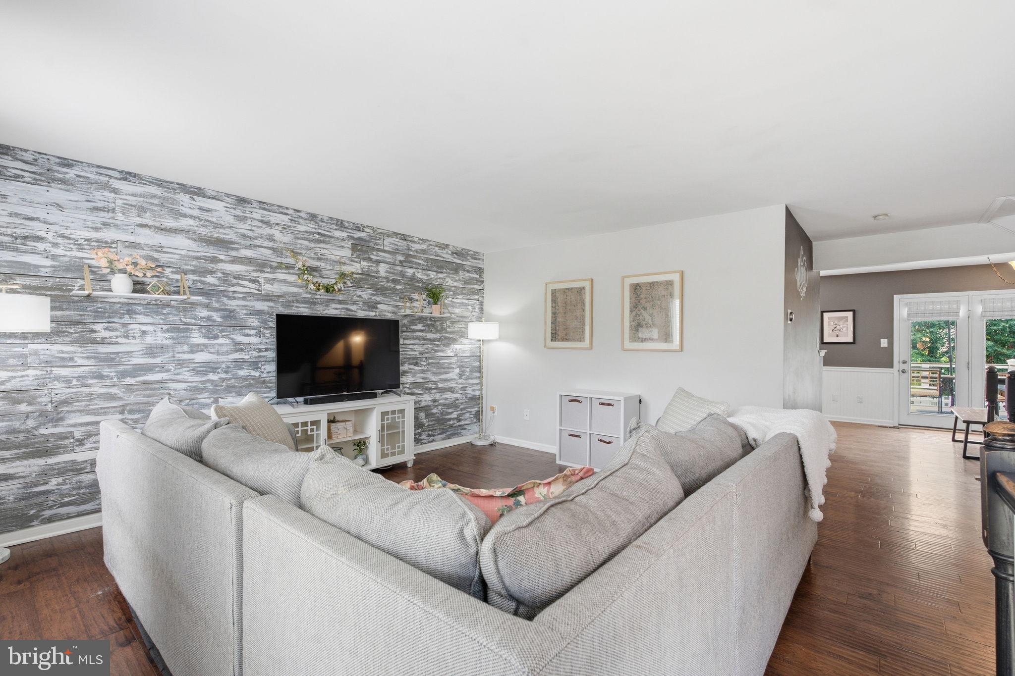 43455 POSTRAIL SQUARE