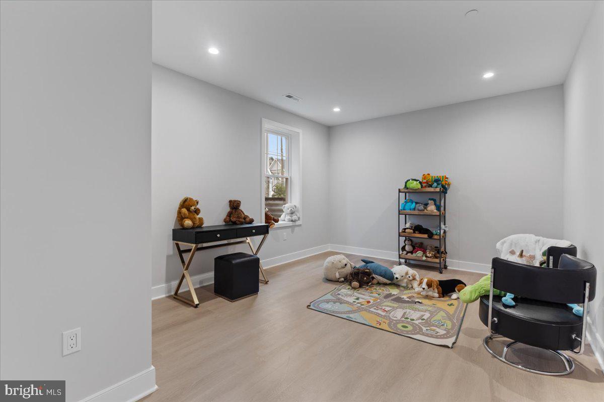 NORTH BETHESDA GROVE - Residential