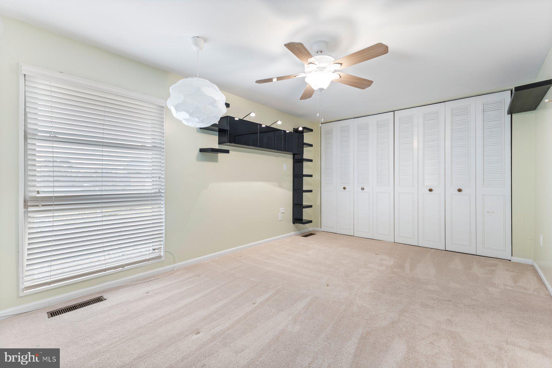 LEISURE WORLD - Residential