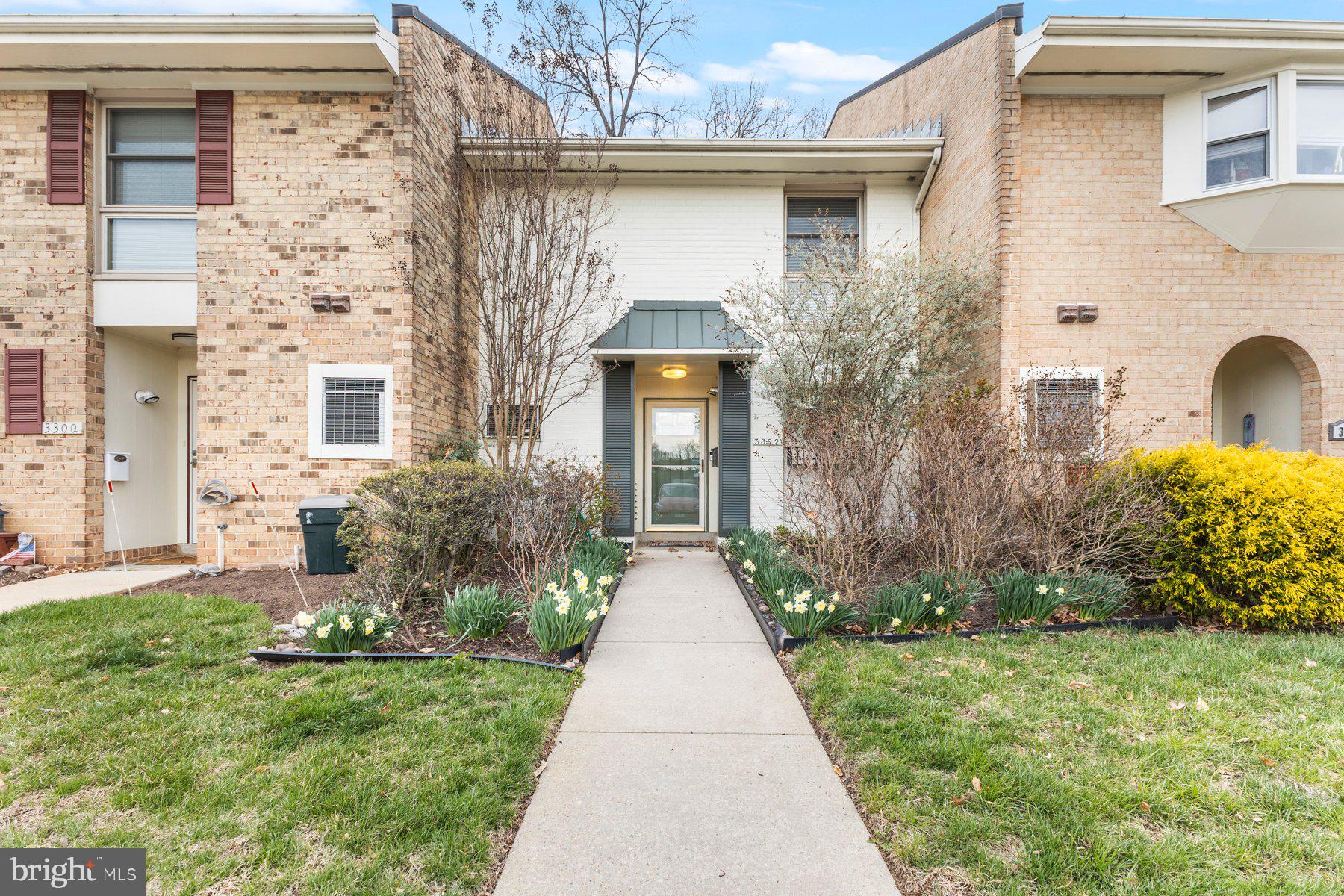 LEISURE WORLD - Residential