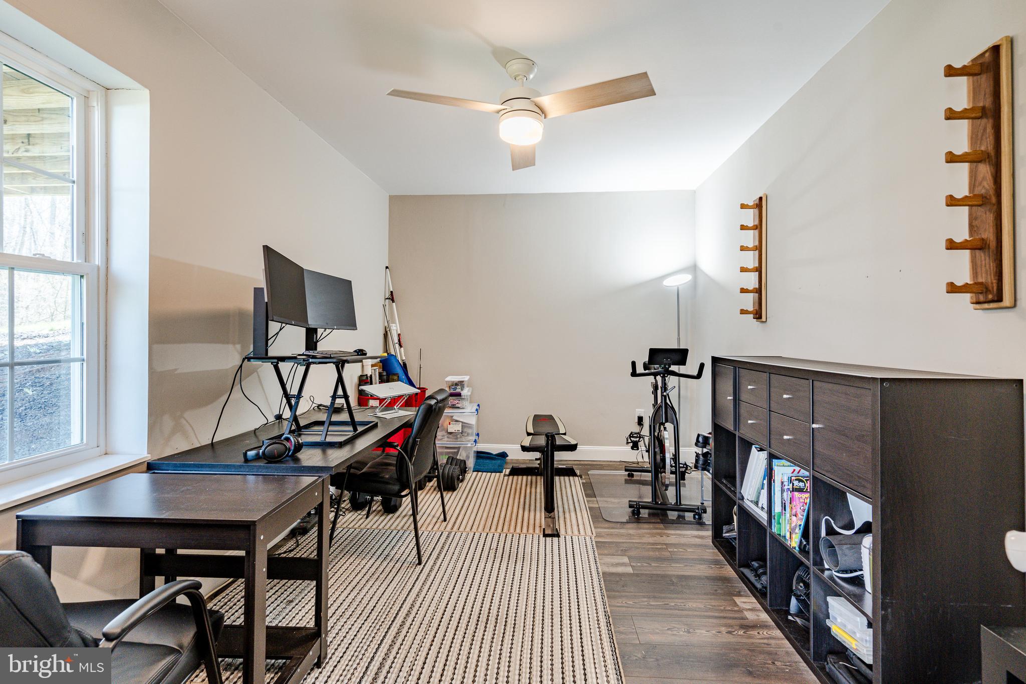 WOODS EDGE - Residential