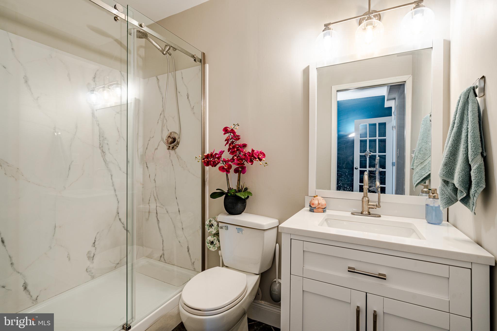 WOODS EDGE - Residential