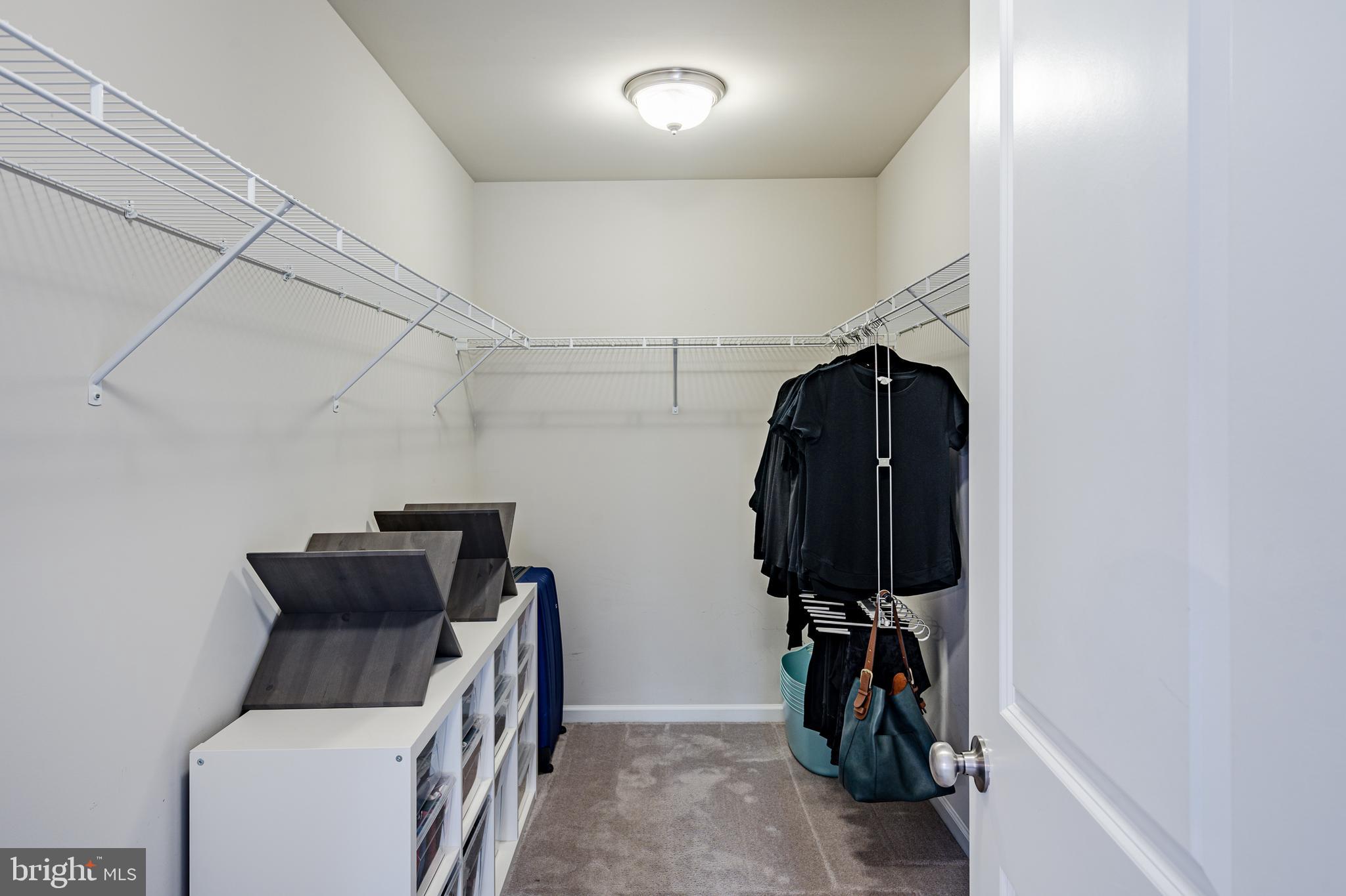 WOODS EDGE - Residential