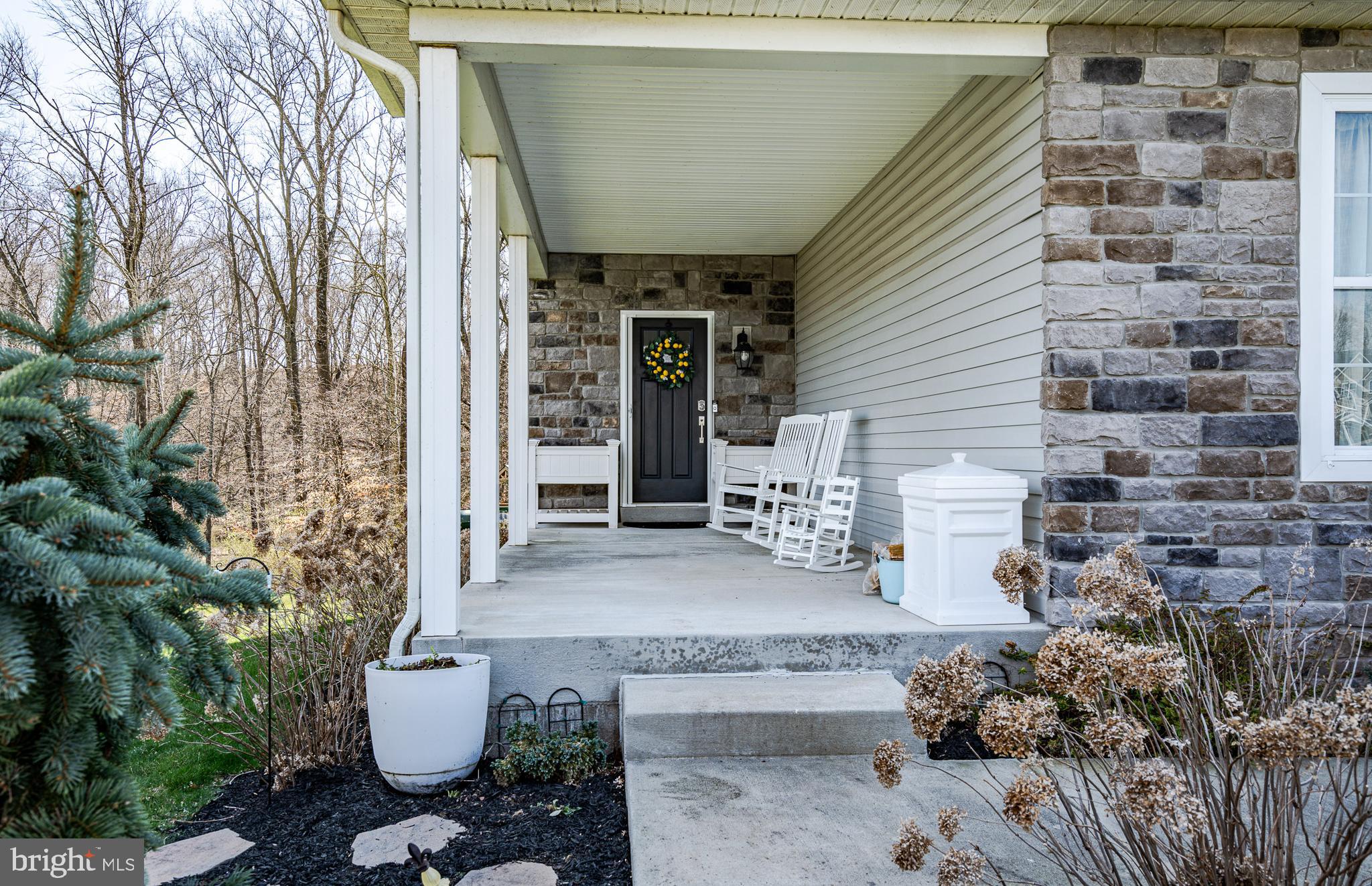 WOODS EDGE - Residential