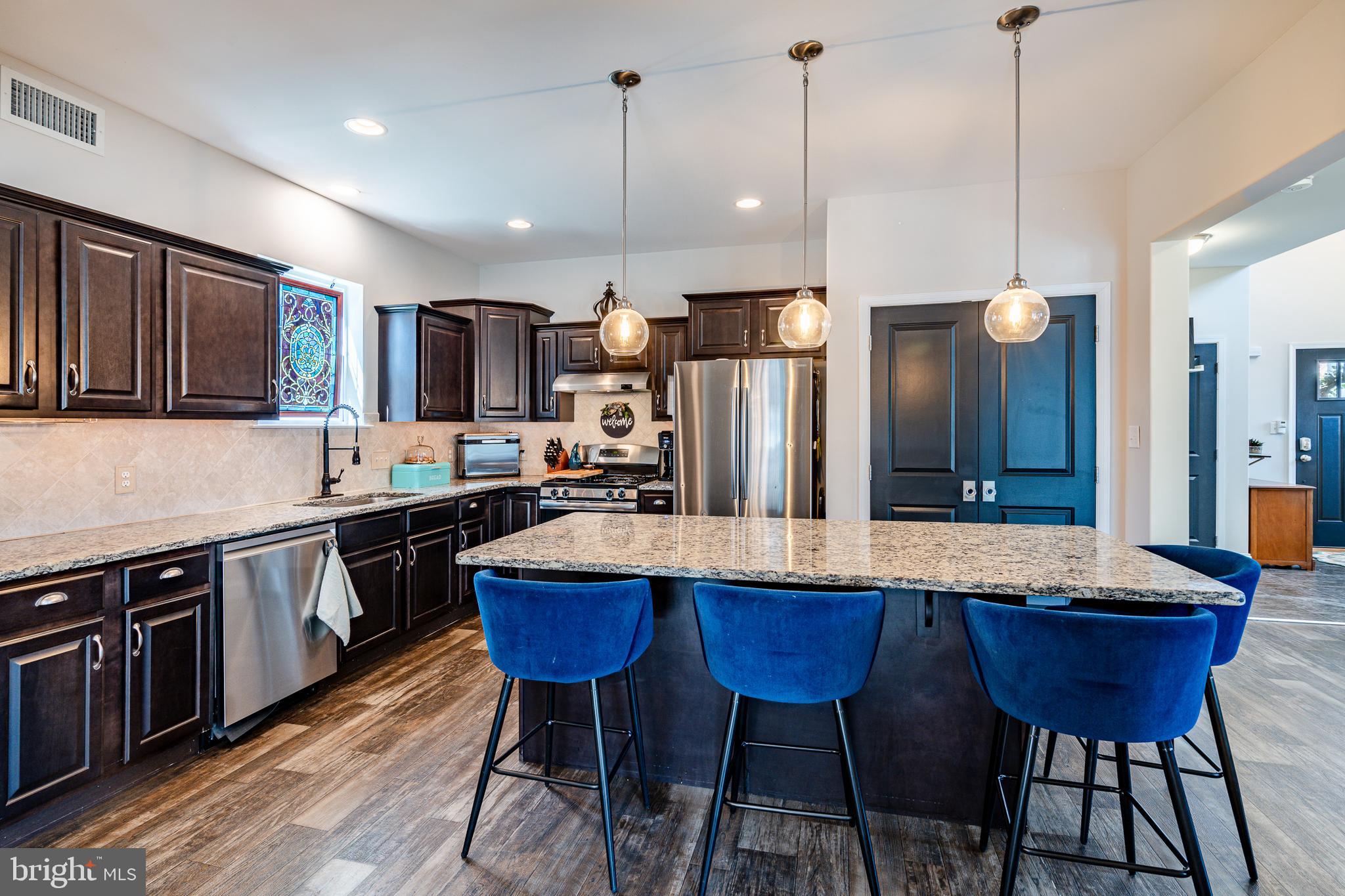 WOODS EDGE - Residential