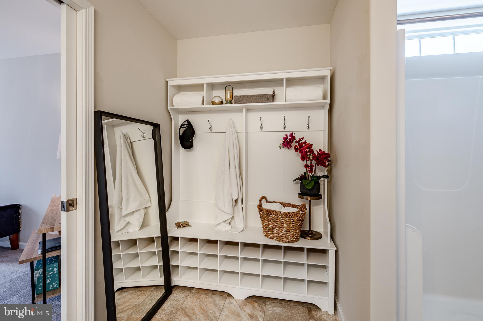 WOODS EDGE - Residential