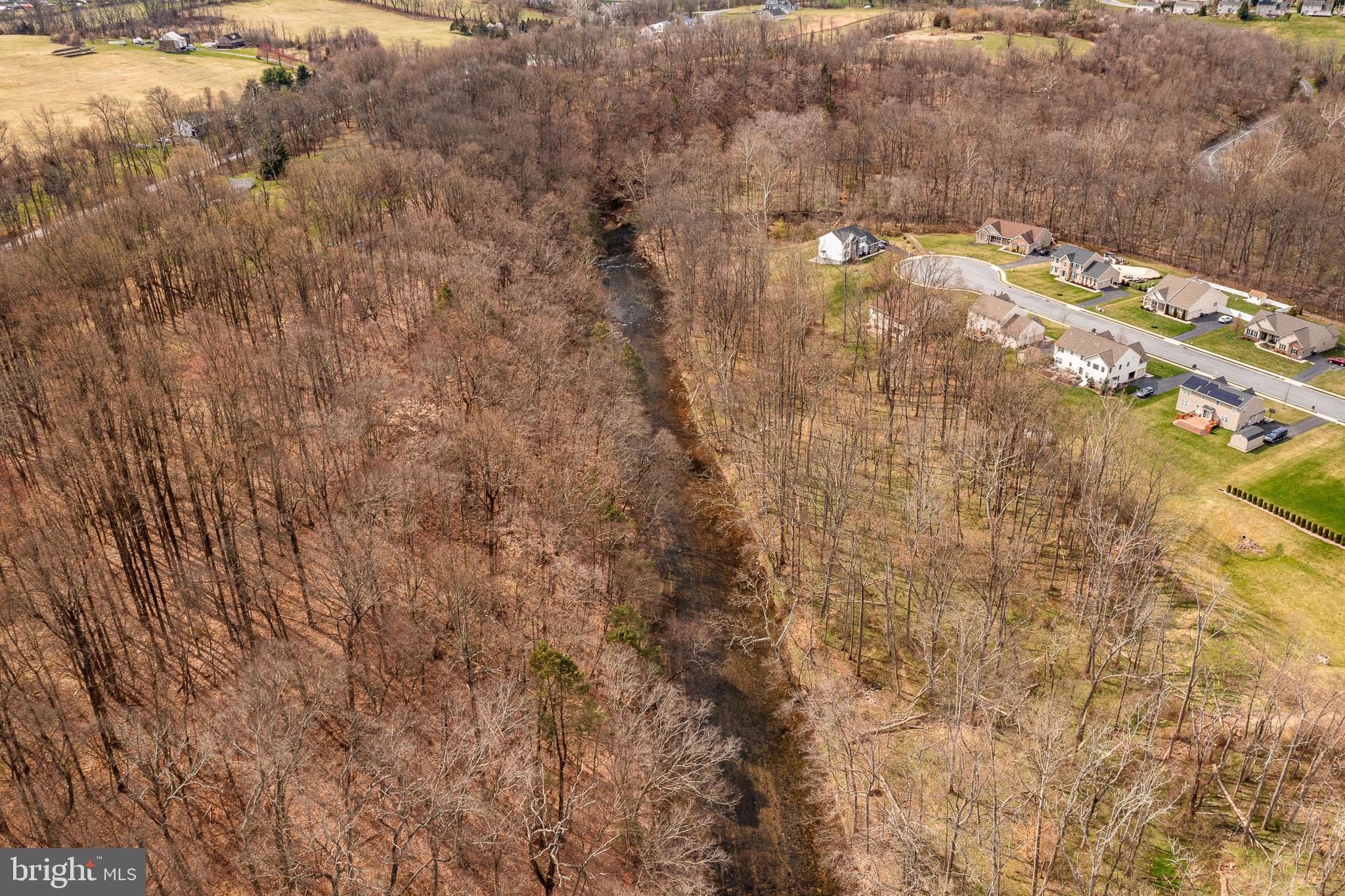 WOODS EDGE - Residential