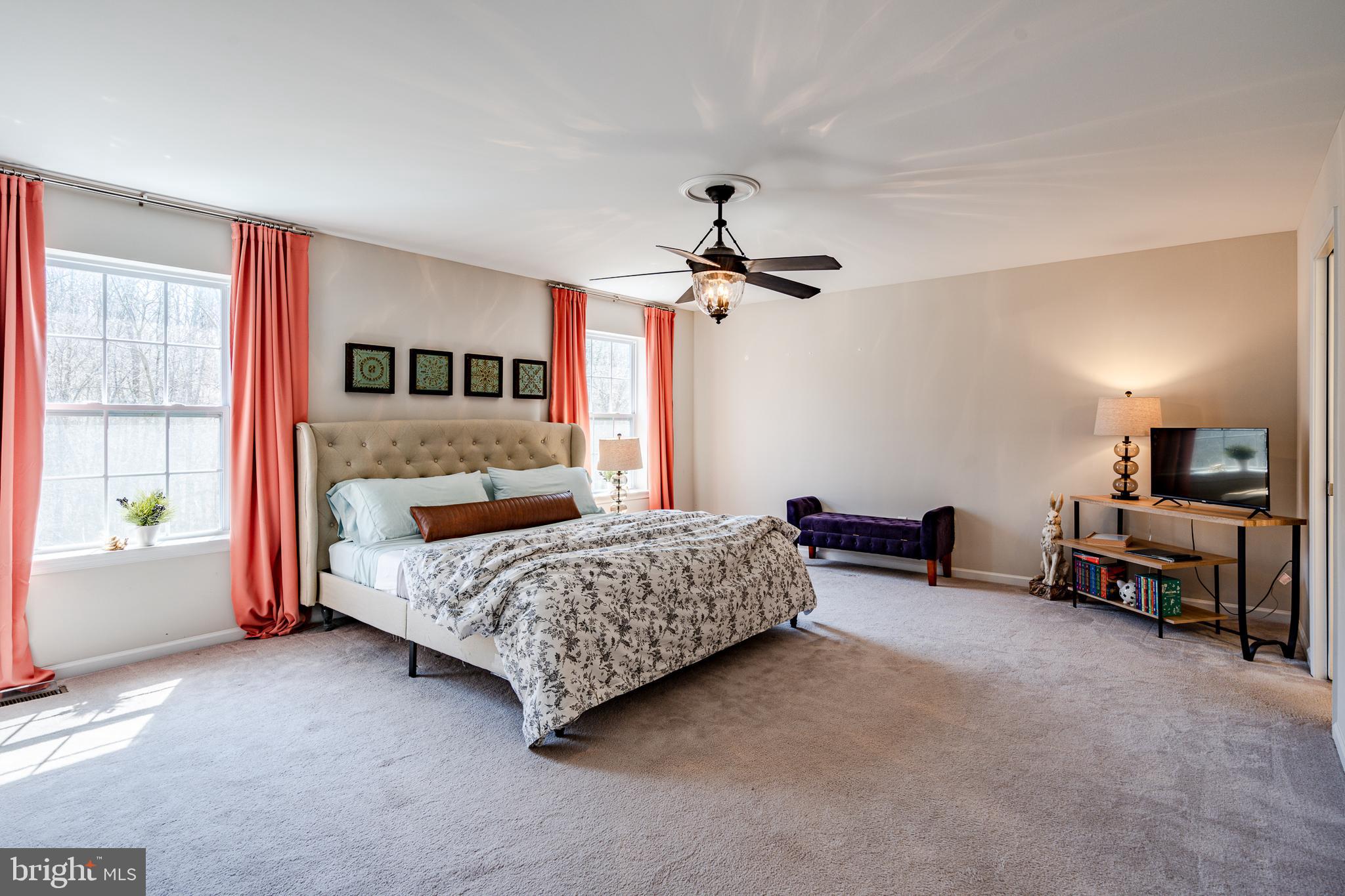 WOODS EDGE - Residential