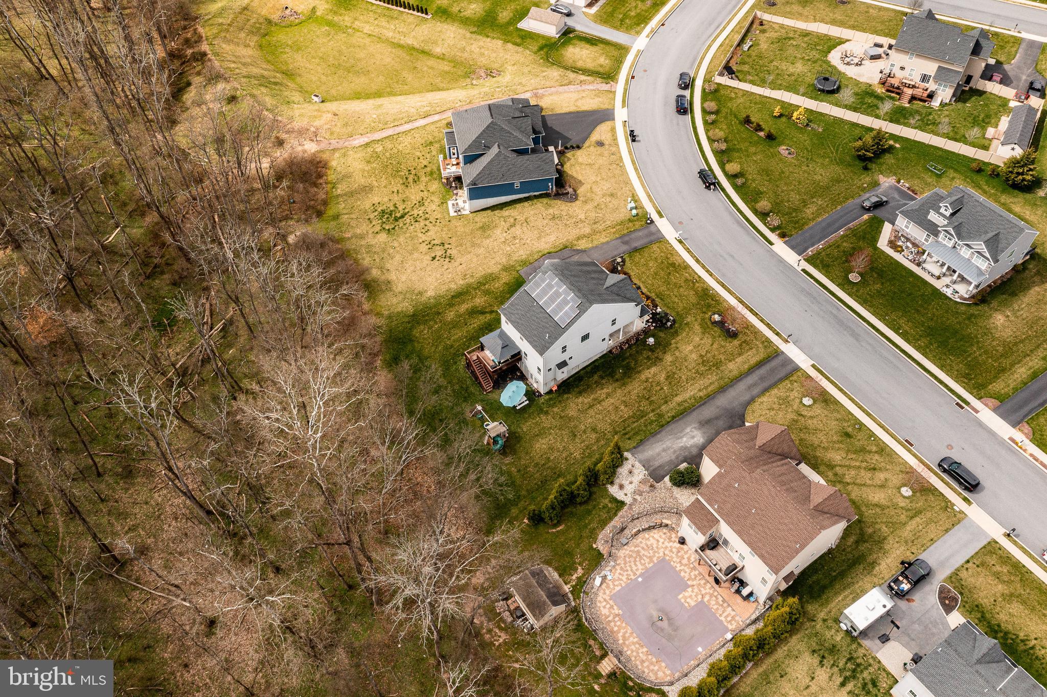 WOODS EDGE - Residential