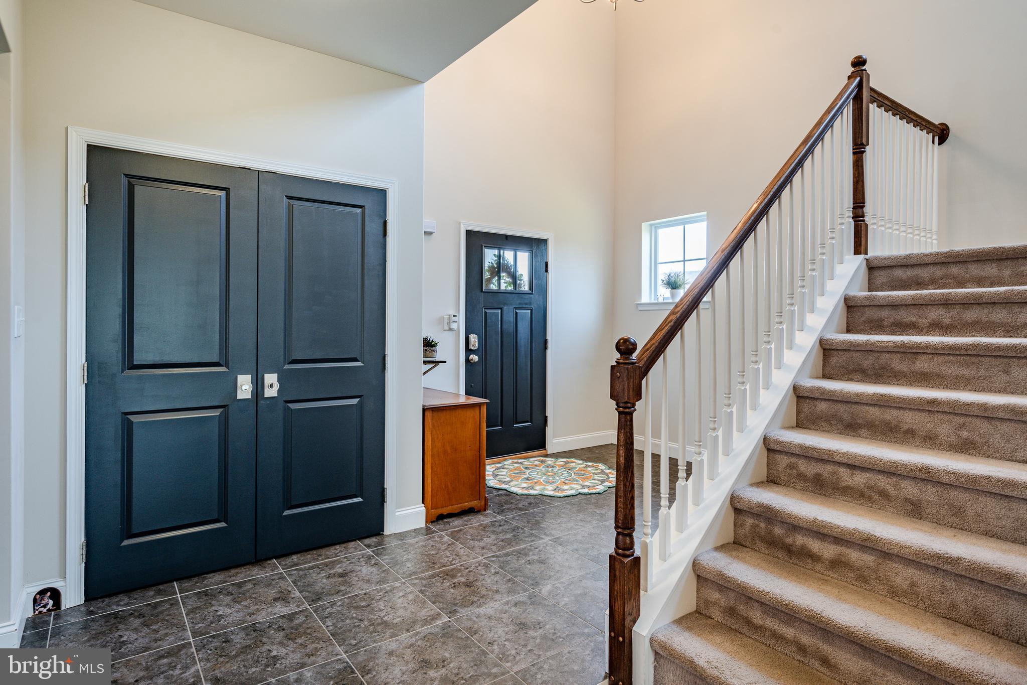 WOODS EDGE - Residential