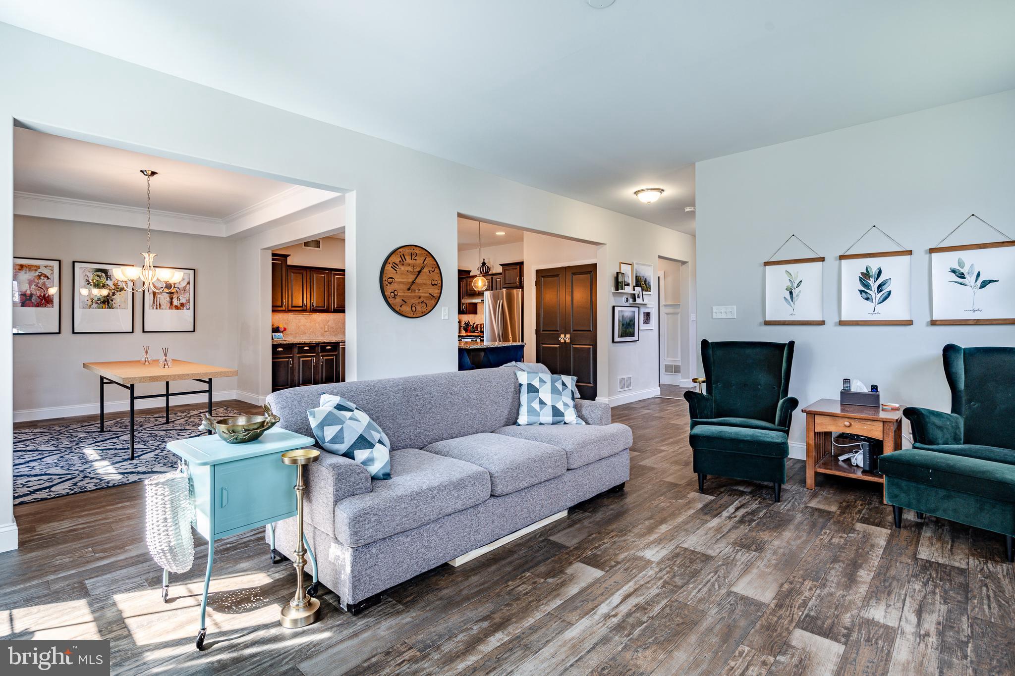 WOODS EDGE - Residential